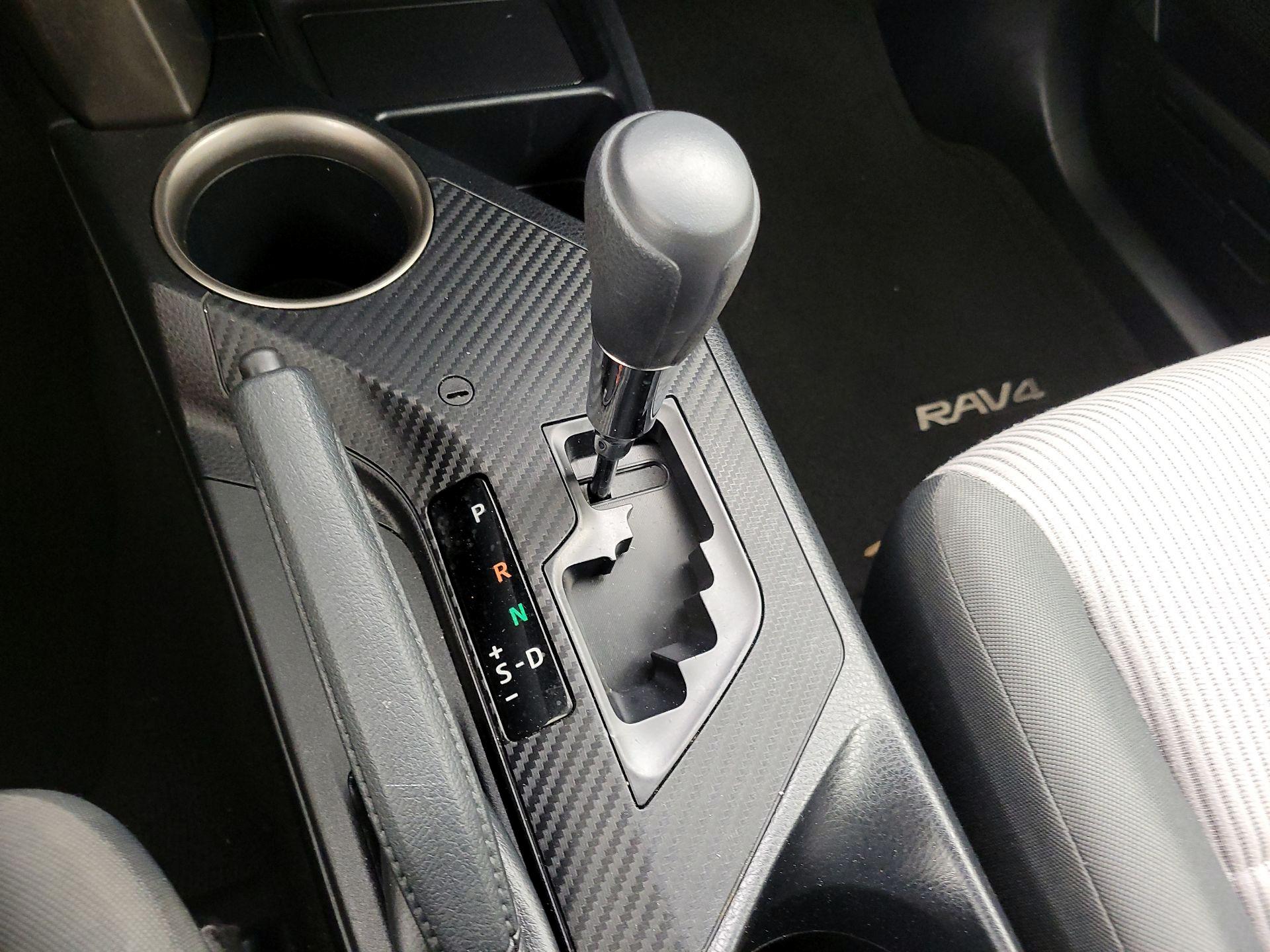 Thumbnail: 2014 Toyota RAV4 - 17