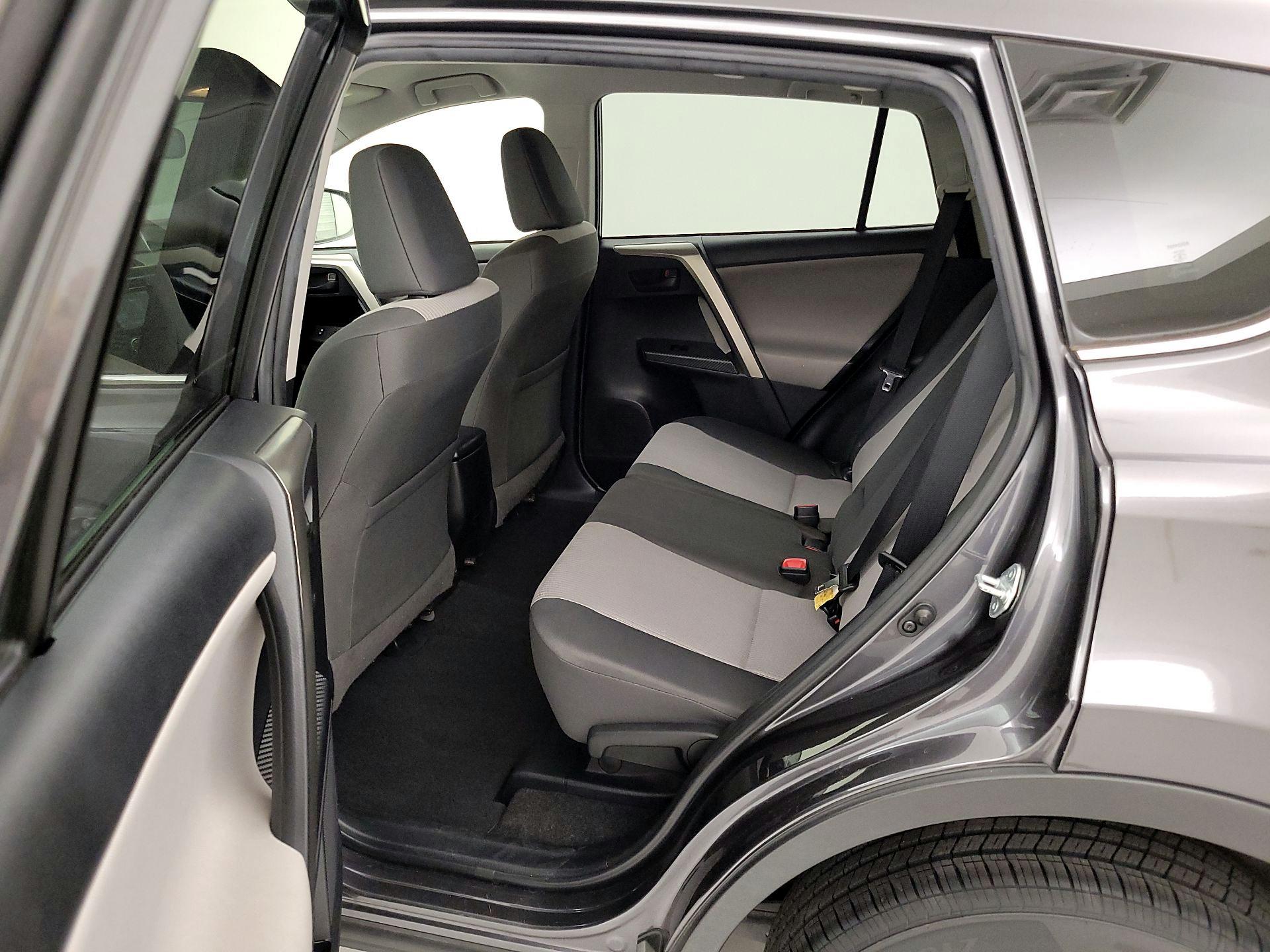 Thumbnail: 2014 Toyota RAV4 - 19