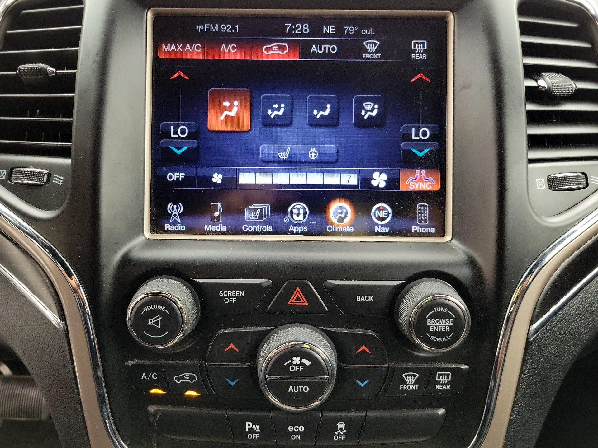 Thumbnail: 2015 Jeep Grand Cherokee - 16