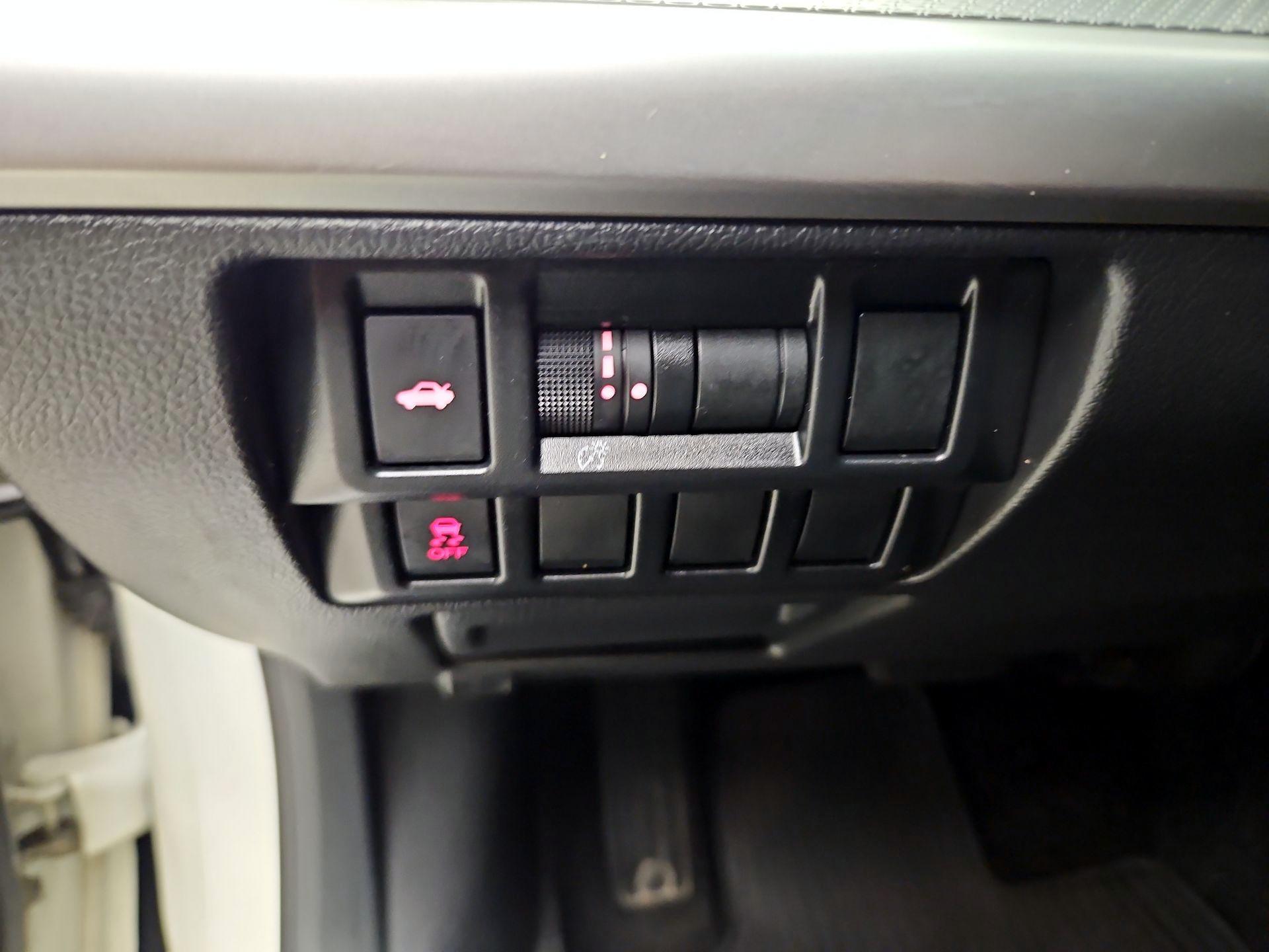 Thumbnail: 2015 Subaru Legacy - 13