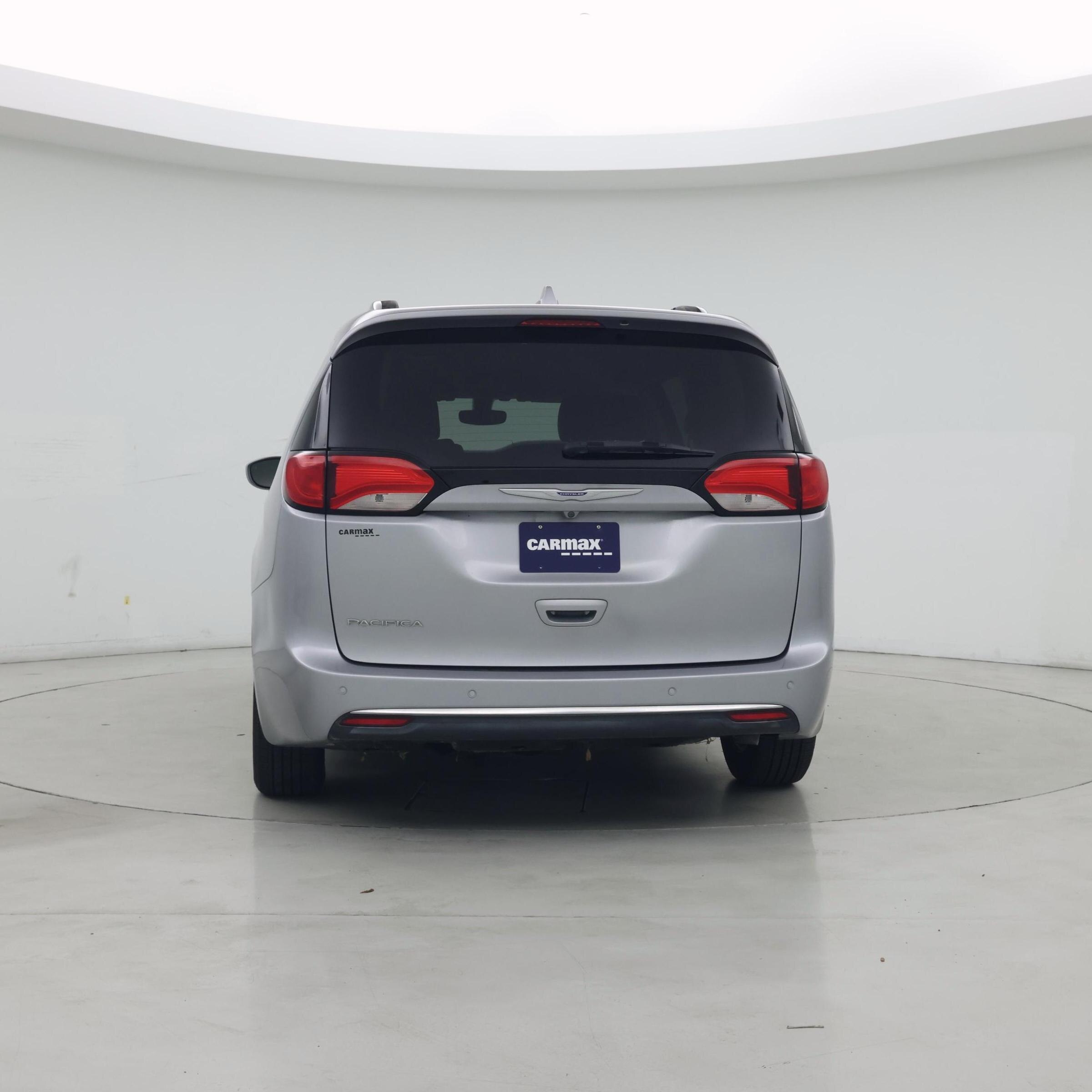 Thumbnail: 2019 Chrysler Pacifica - 6