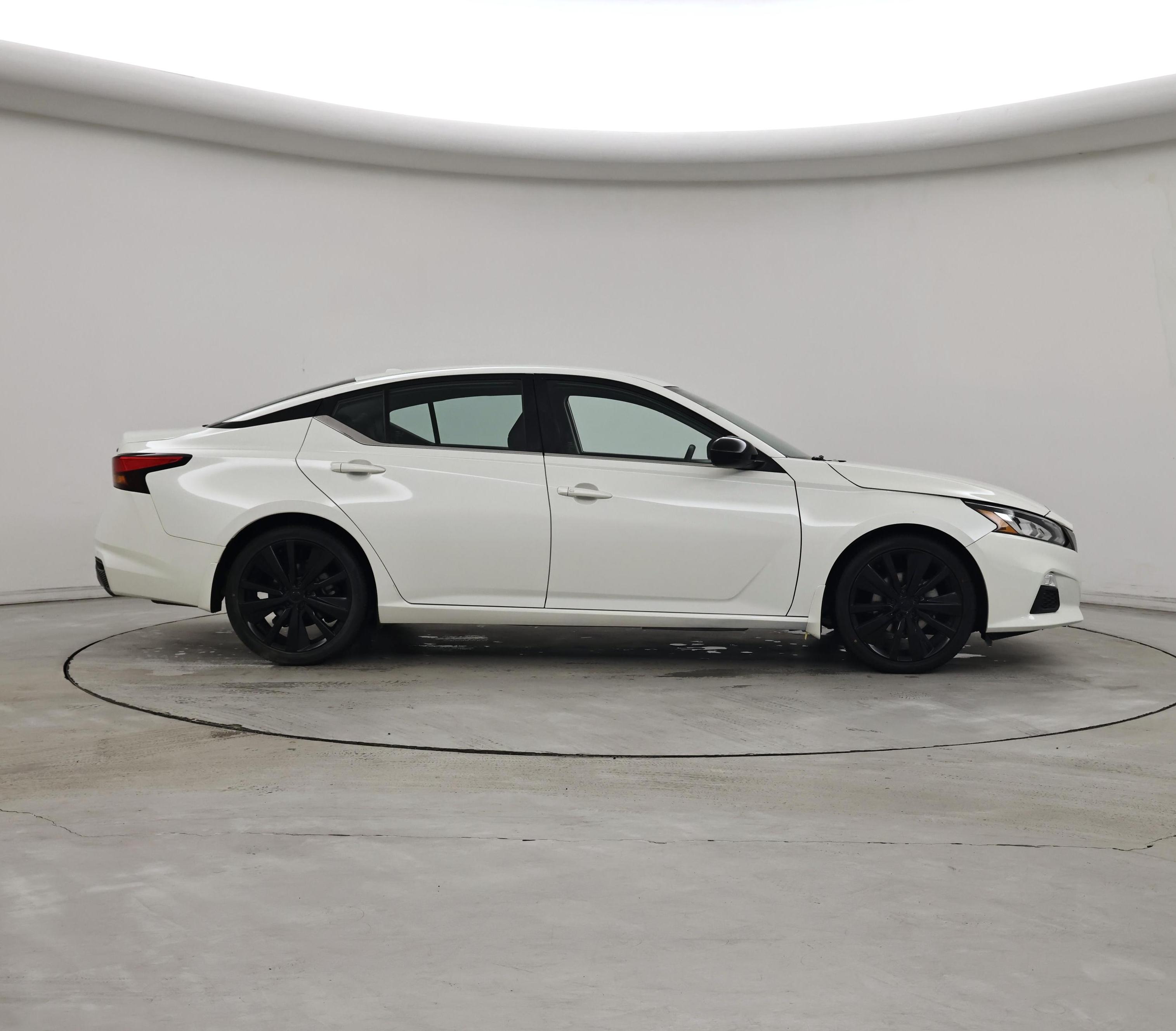 Thumbnail: 2021 Nissan Altima - 7