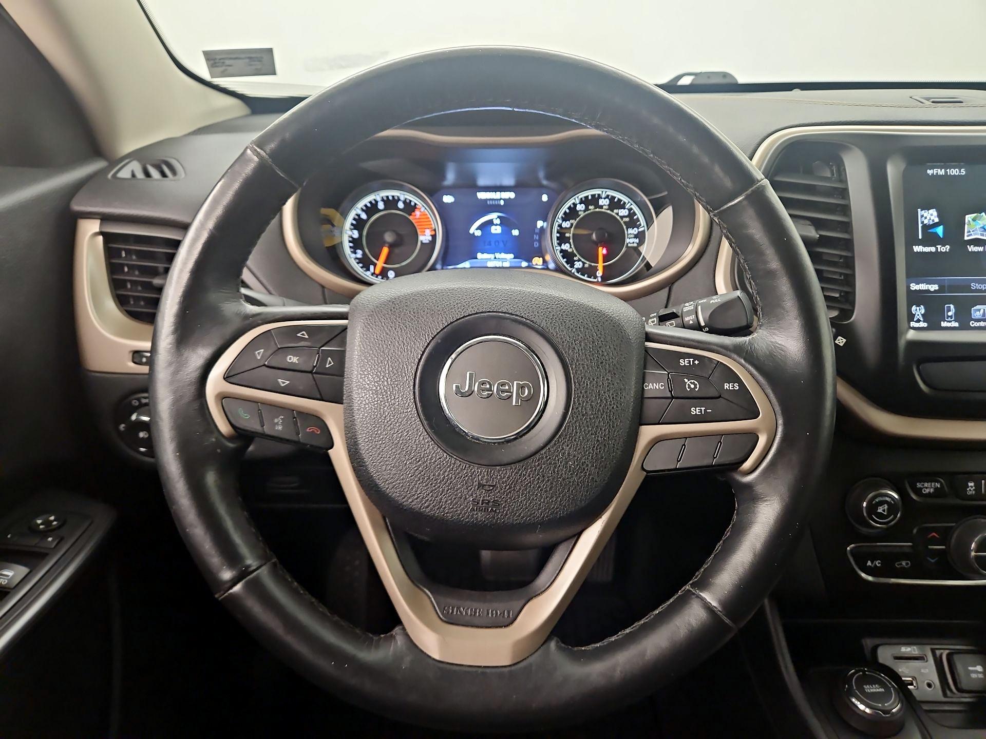 Thumbnail: 2016 Jeep Cherokee - 10