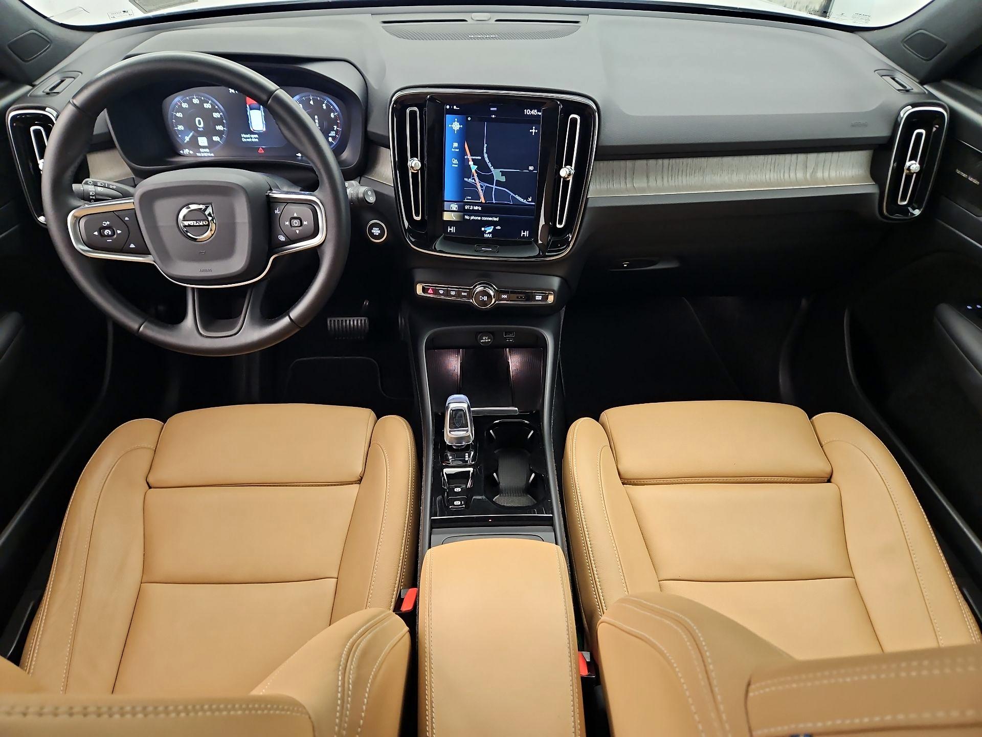 Thumbnail: 2020 Volvo XC40 - 9