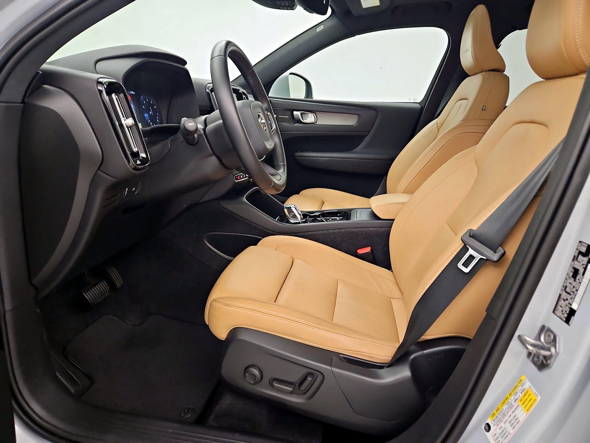 Thumbnail: 2020 Volvo XC40 - 11