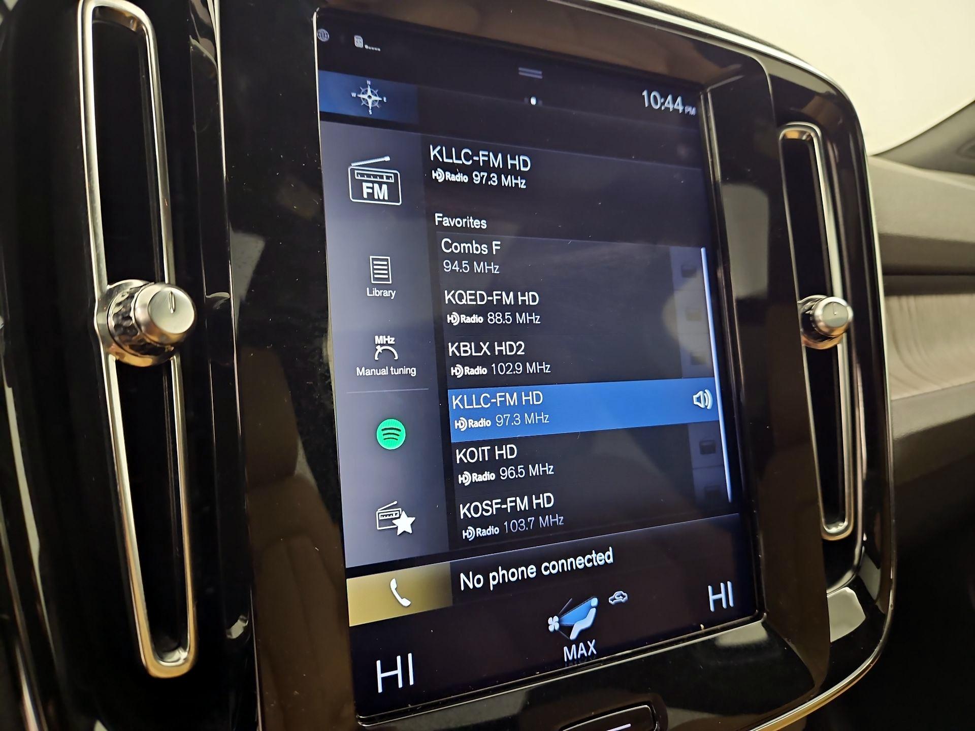 Thumbnail: 2020 Volvo XC40 - 16