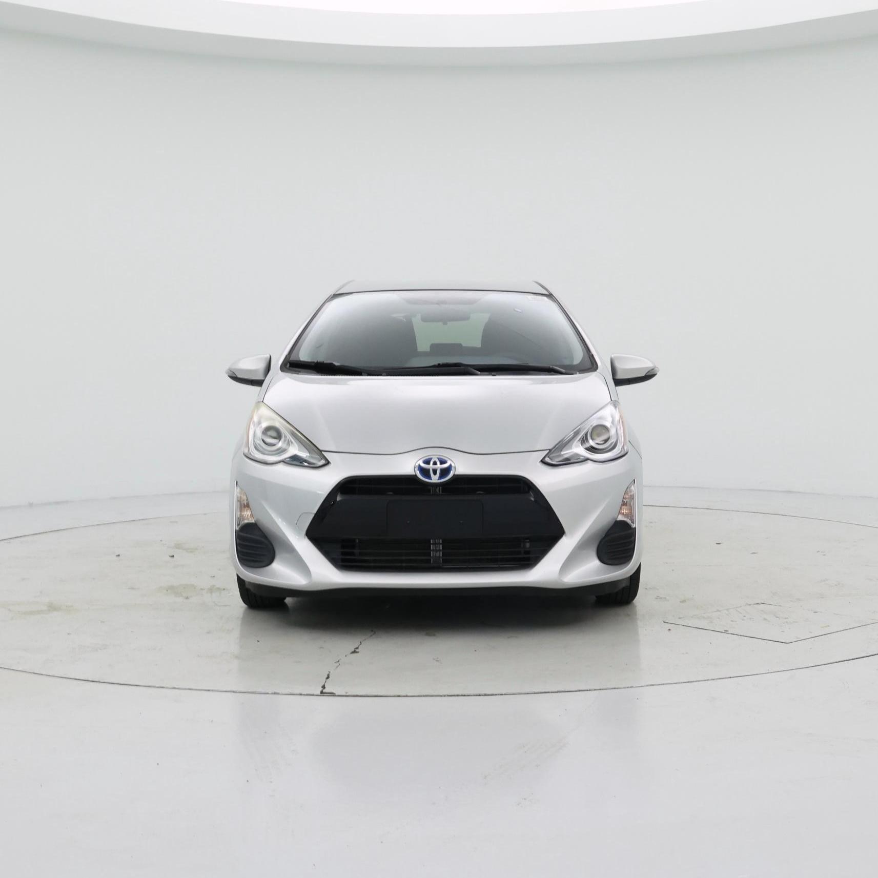 Thumbnail: 2016 Toyota Prius c - 5
