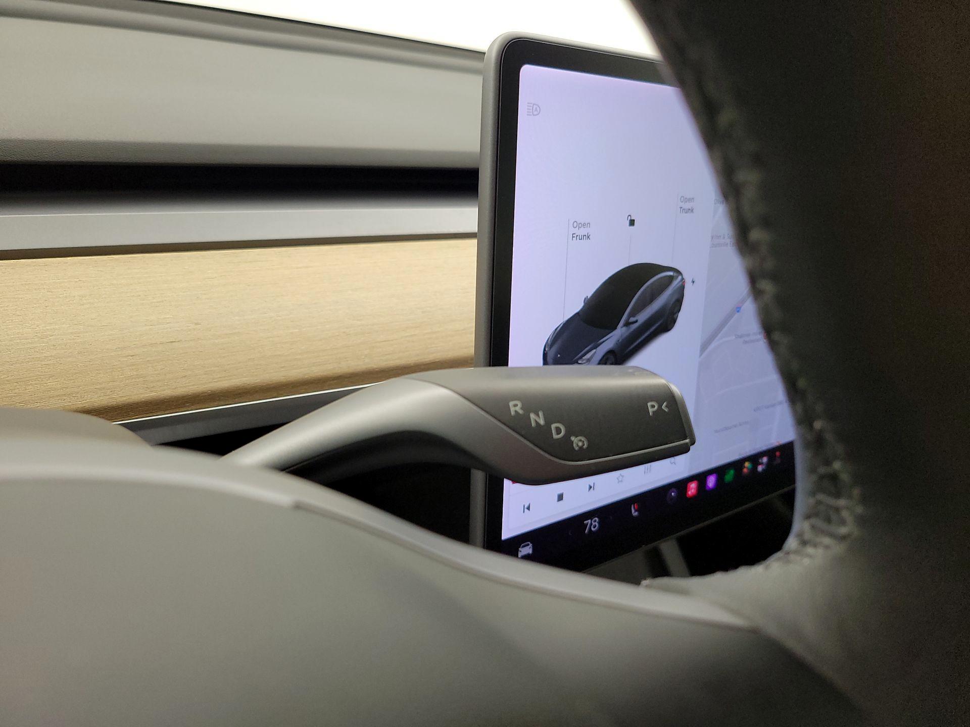 Thumbnail: 2021 Tesla Model 3 - 17