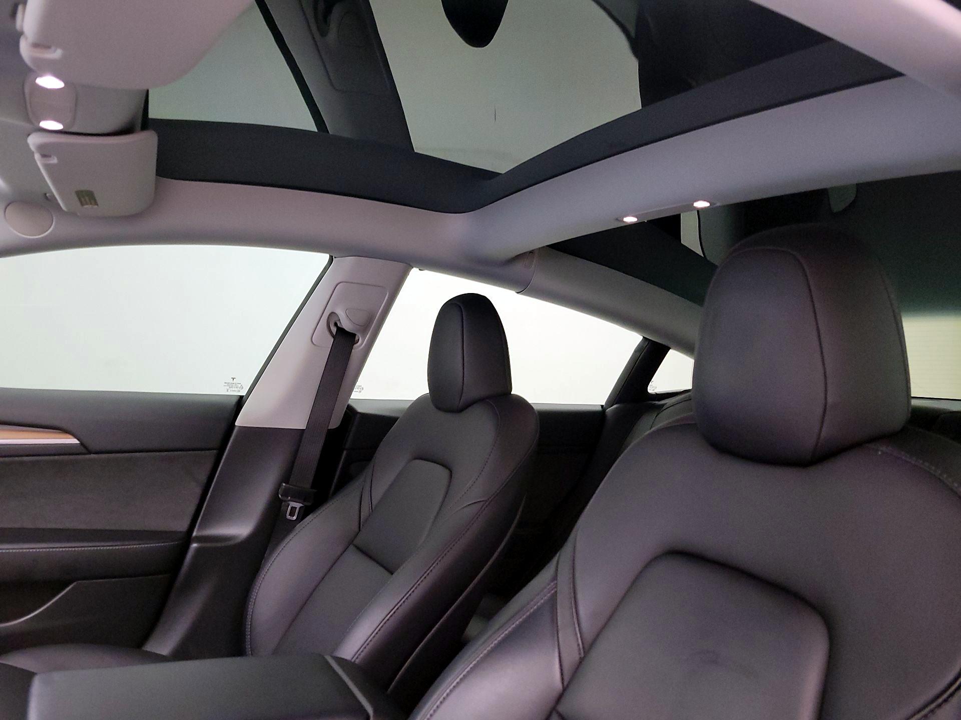 Thumbnail: 2021 Tesla Model 3 - 18