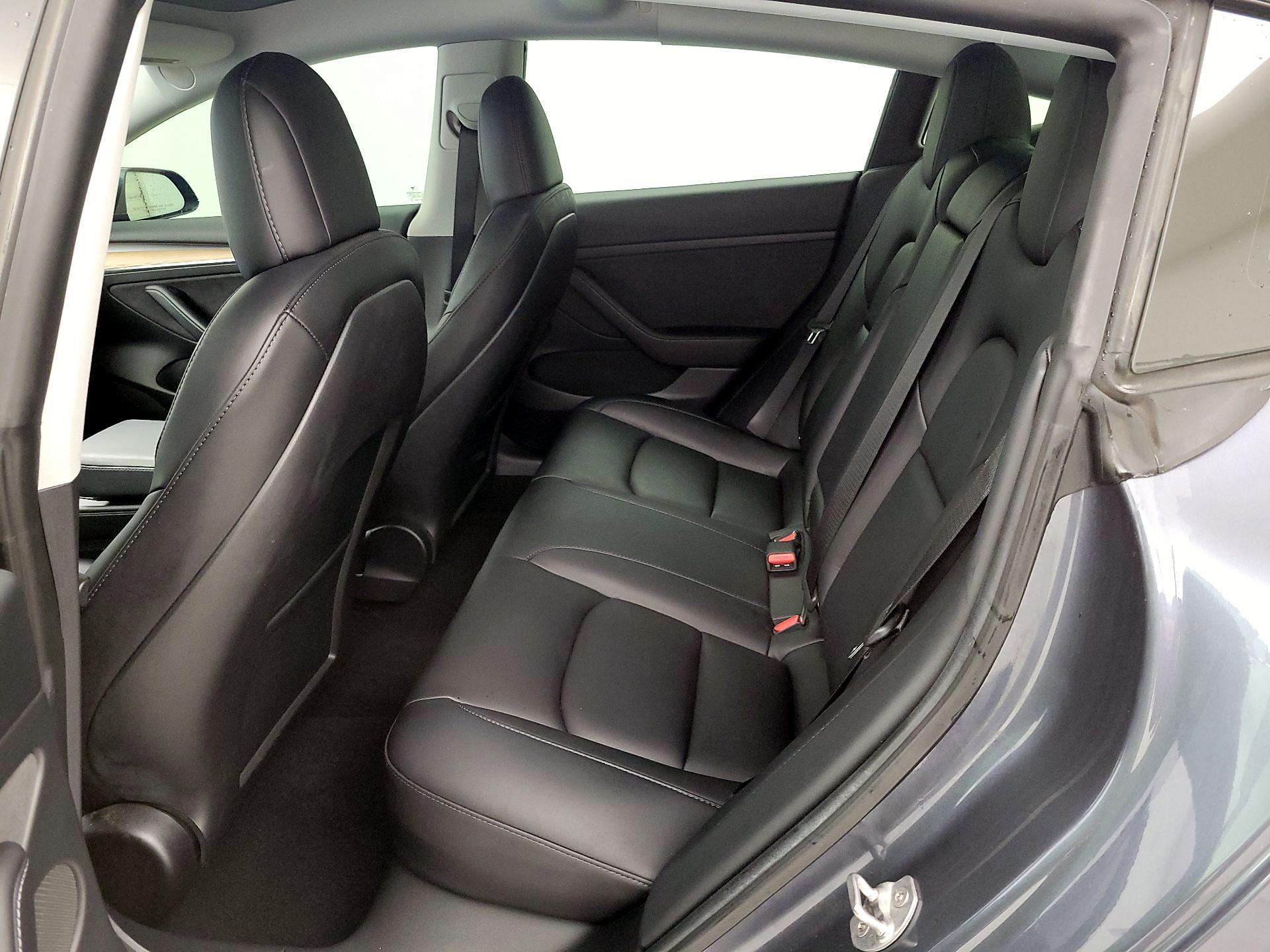 Thumbnail: 2021 Tesla Model 3 - 19