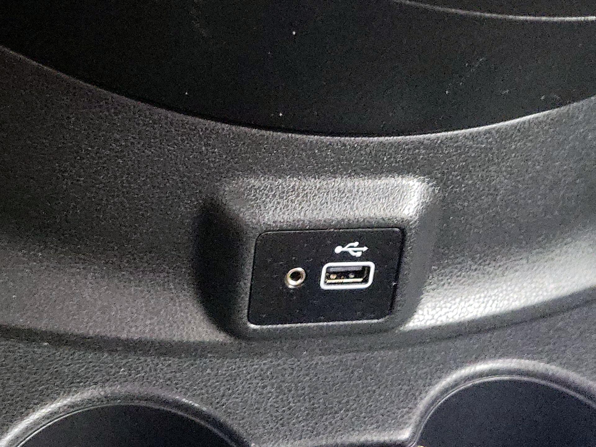 Thumbnail: 2019 Nissan Versa - 18