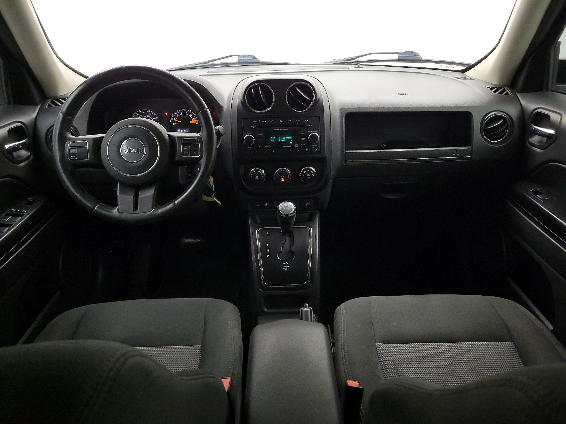 Thumbnail: 2016 Jeep Patriot - 9
