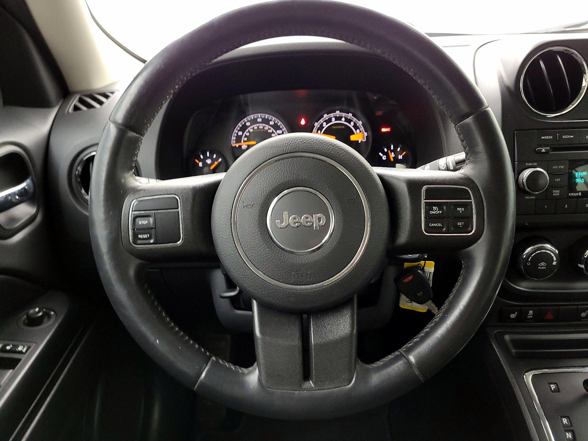 Thumbnail: 2016 Jeep Patriot - 10