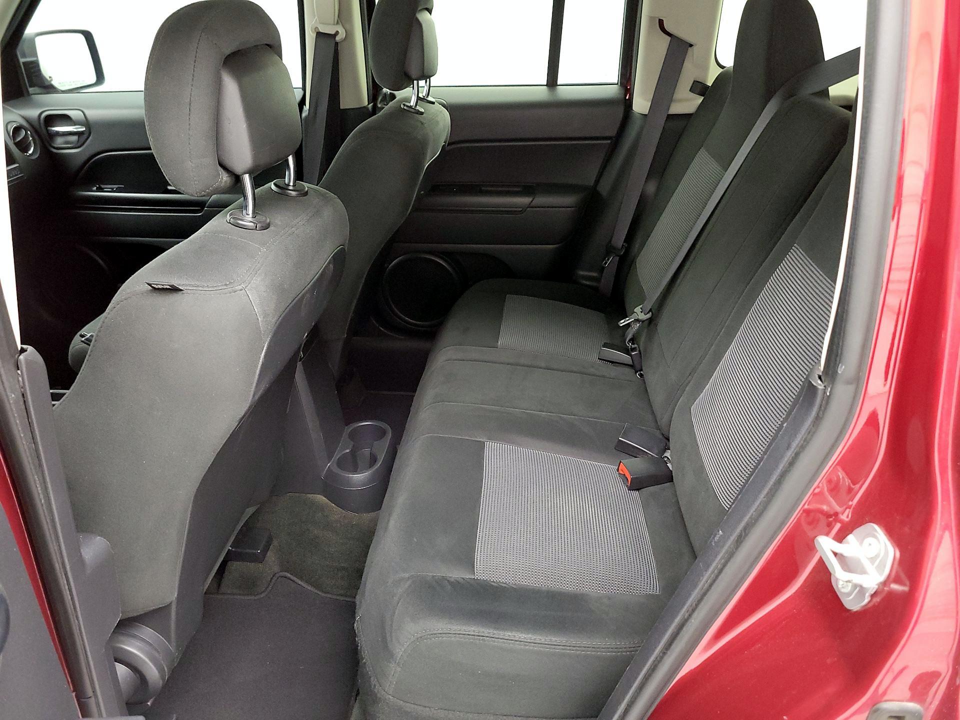 Thumbnail: 2016 Jeep Patriot - 16