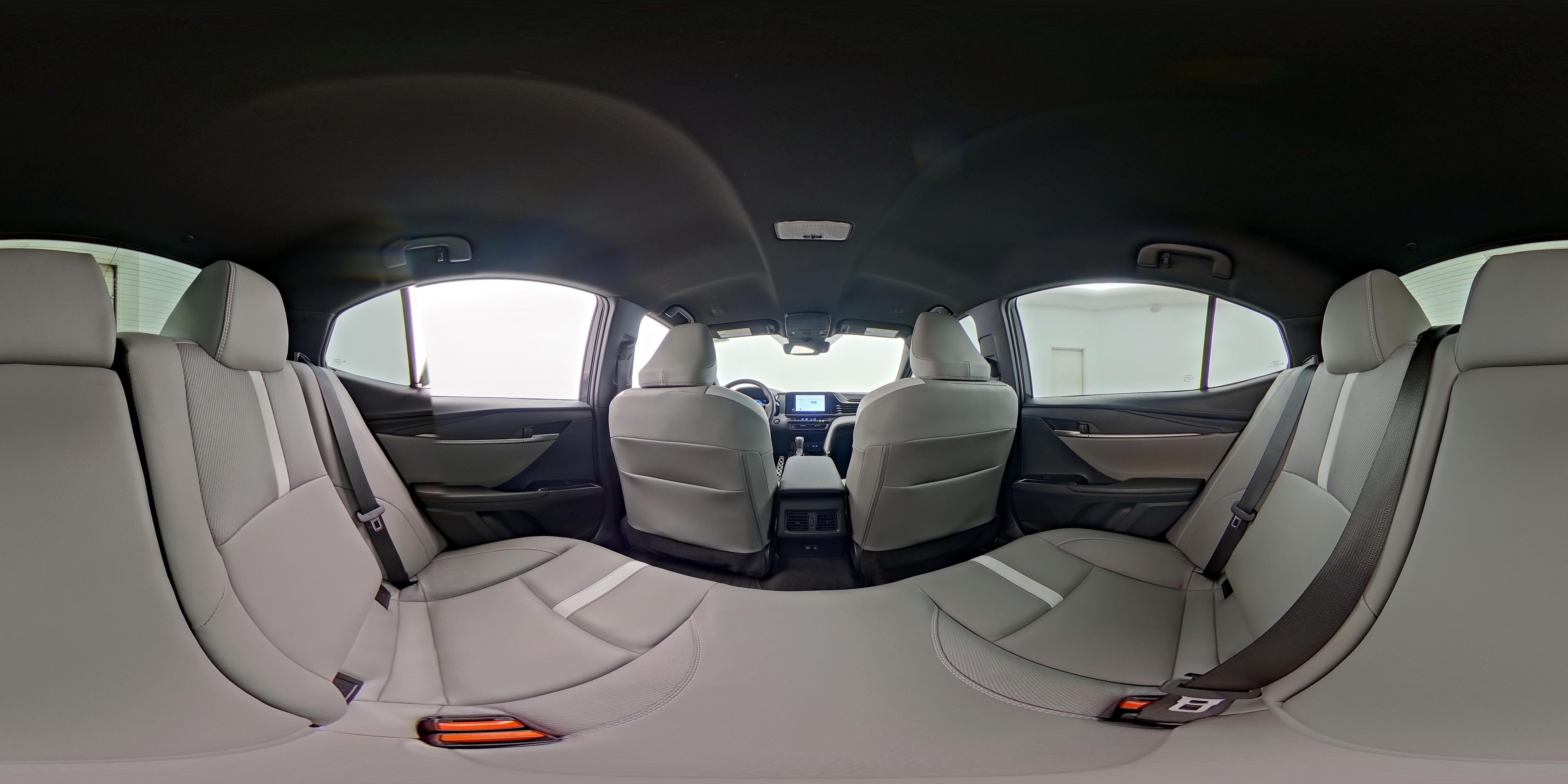 2025 Toyota Camry SE - Photo 25