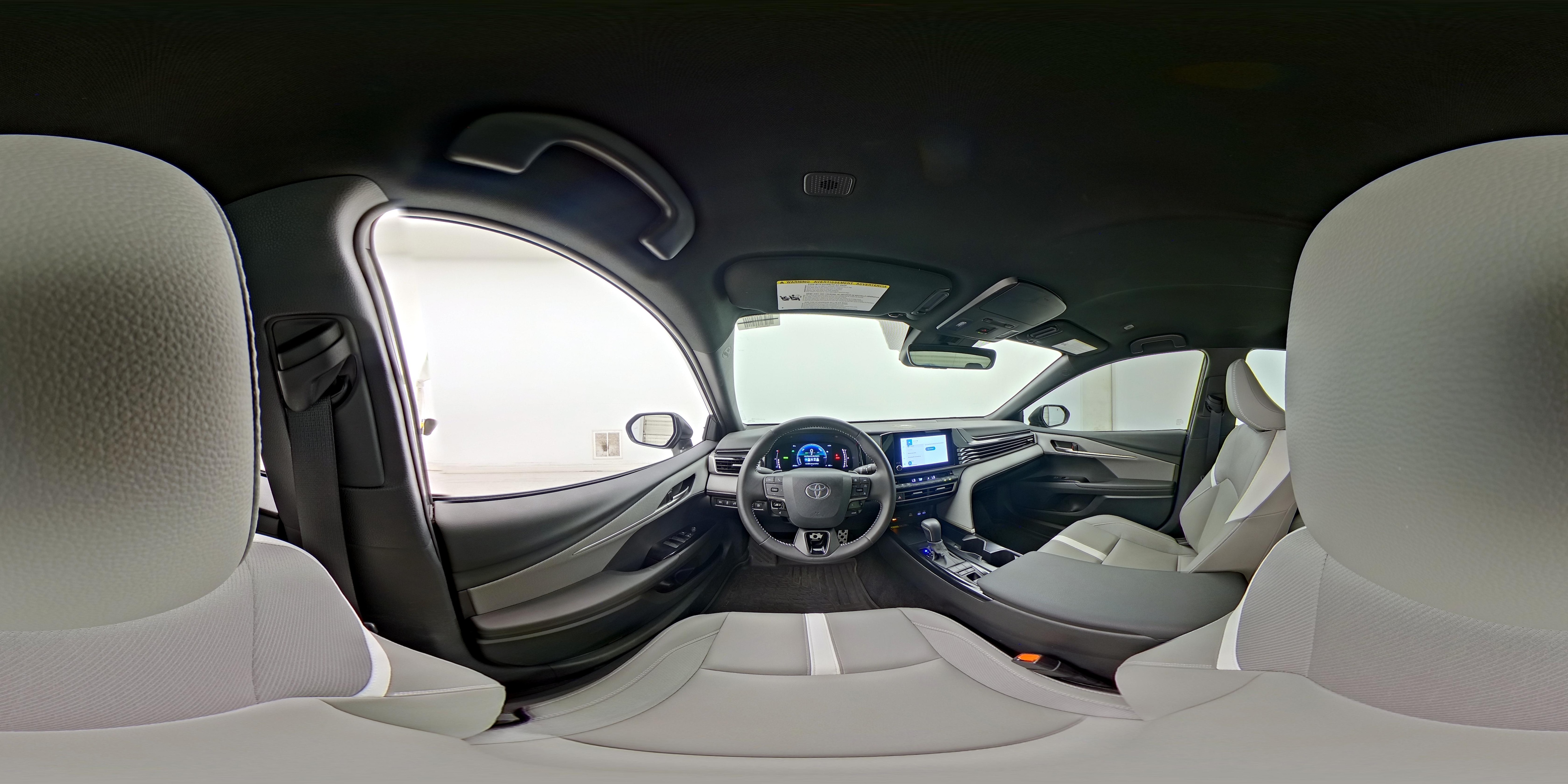 2025 Toyota Camry SE - Photo 26