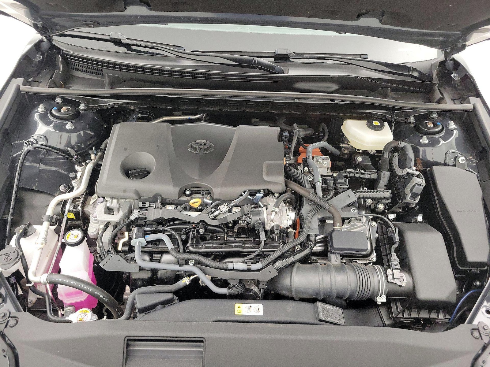 2025 Toyota Camry SE - Photo 22