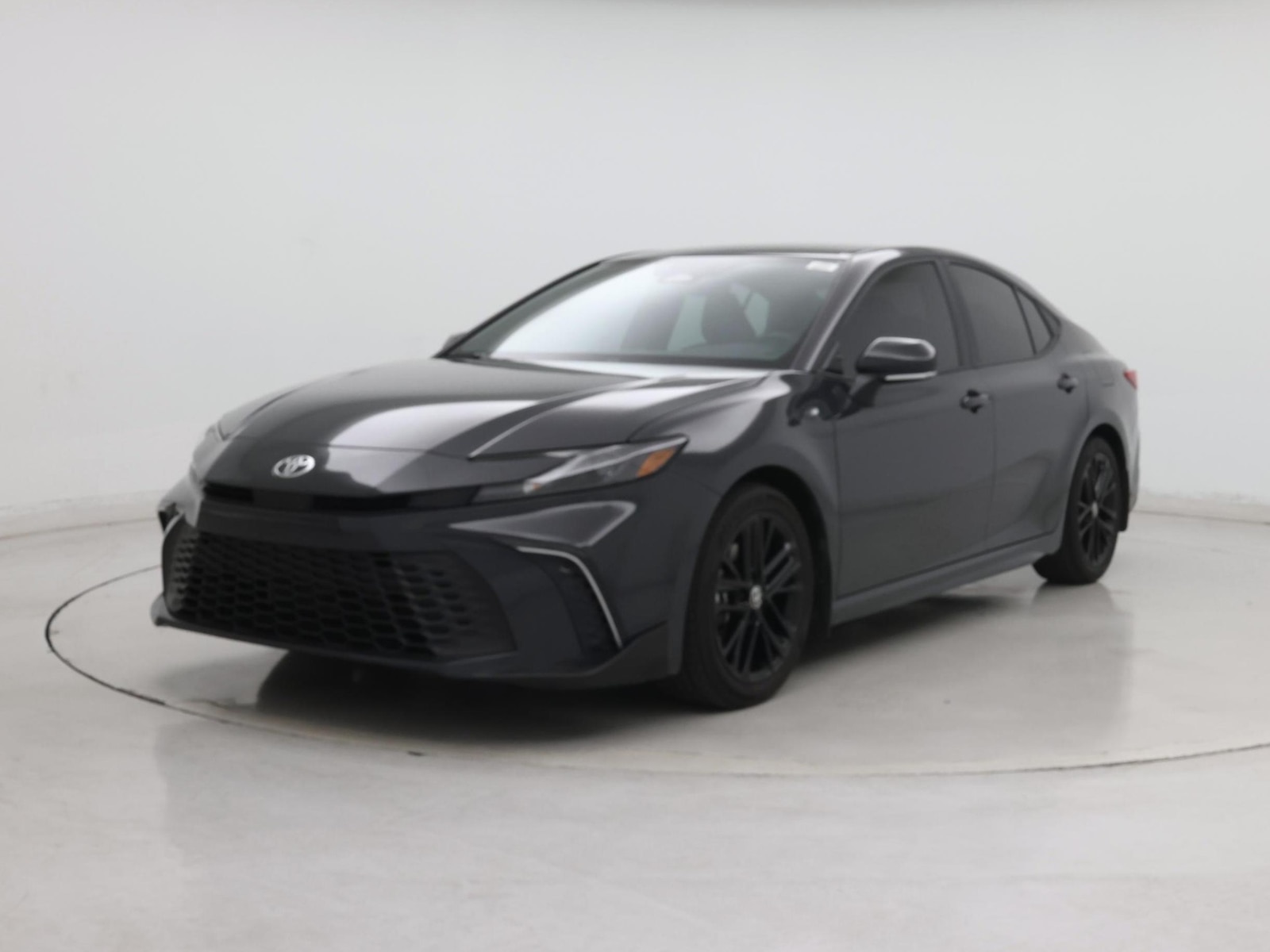 2025 Toyota Camry SE - Photo 5