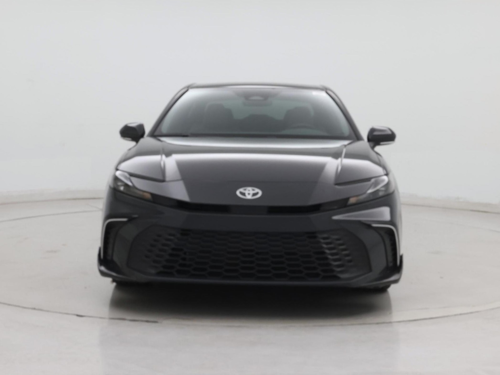 2025 Toyota Camry SE - Photo 6
