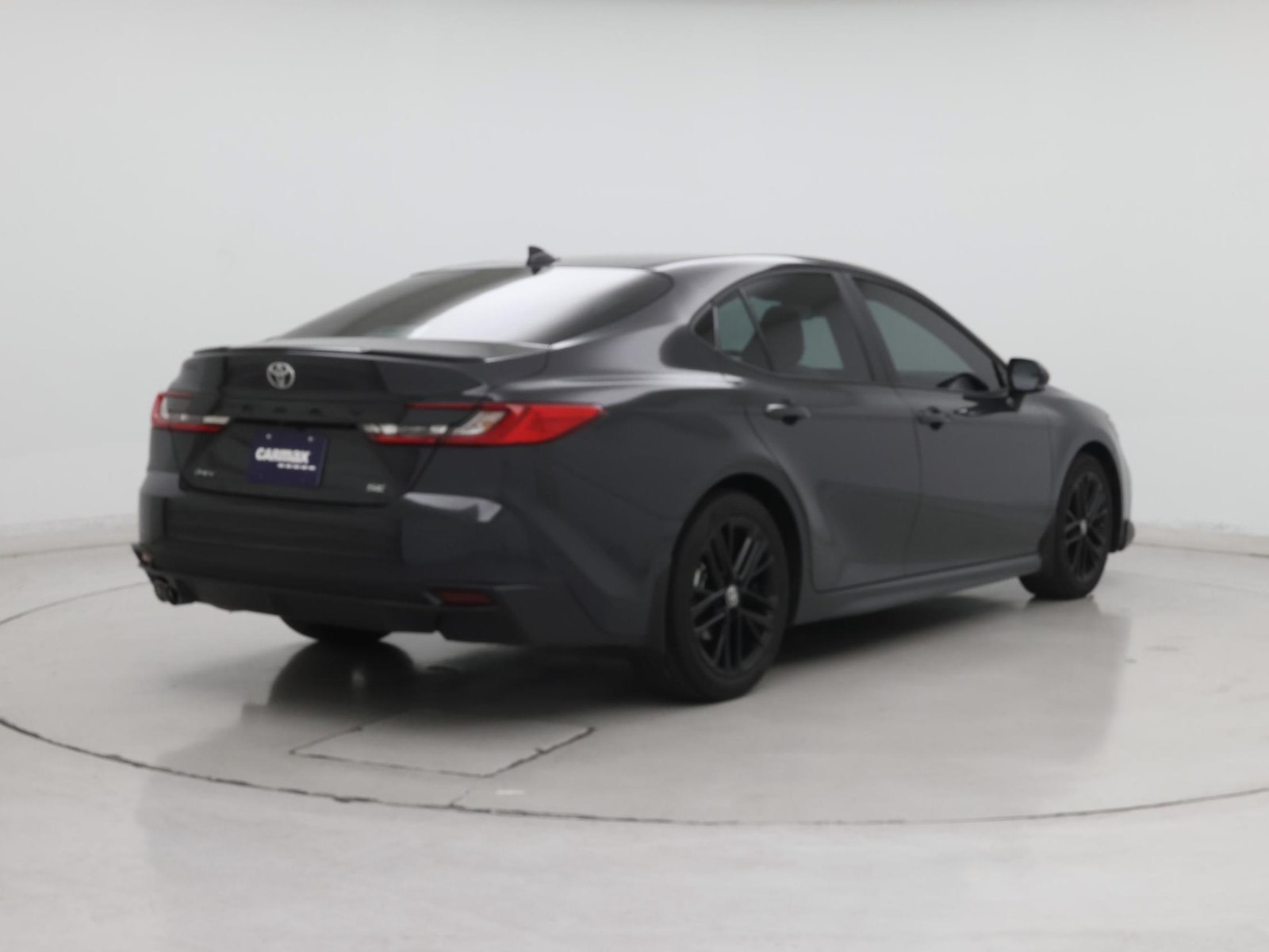 2025 Toyota Camry SE - Photo 9
