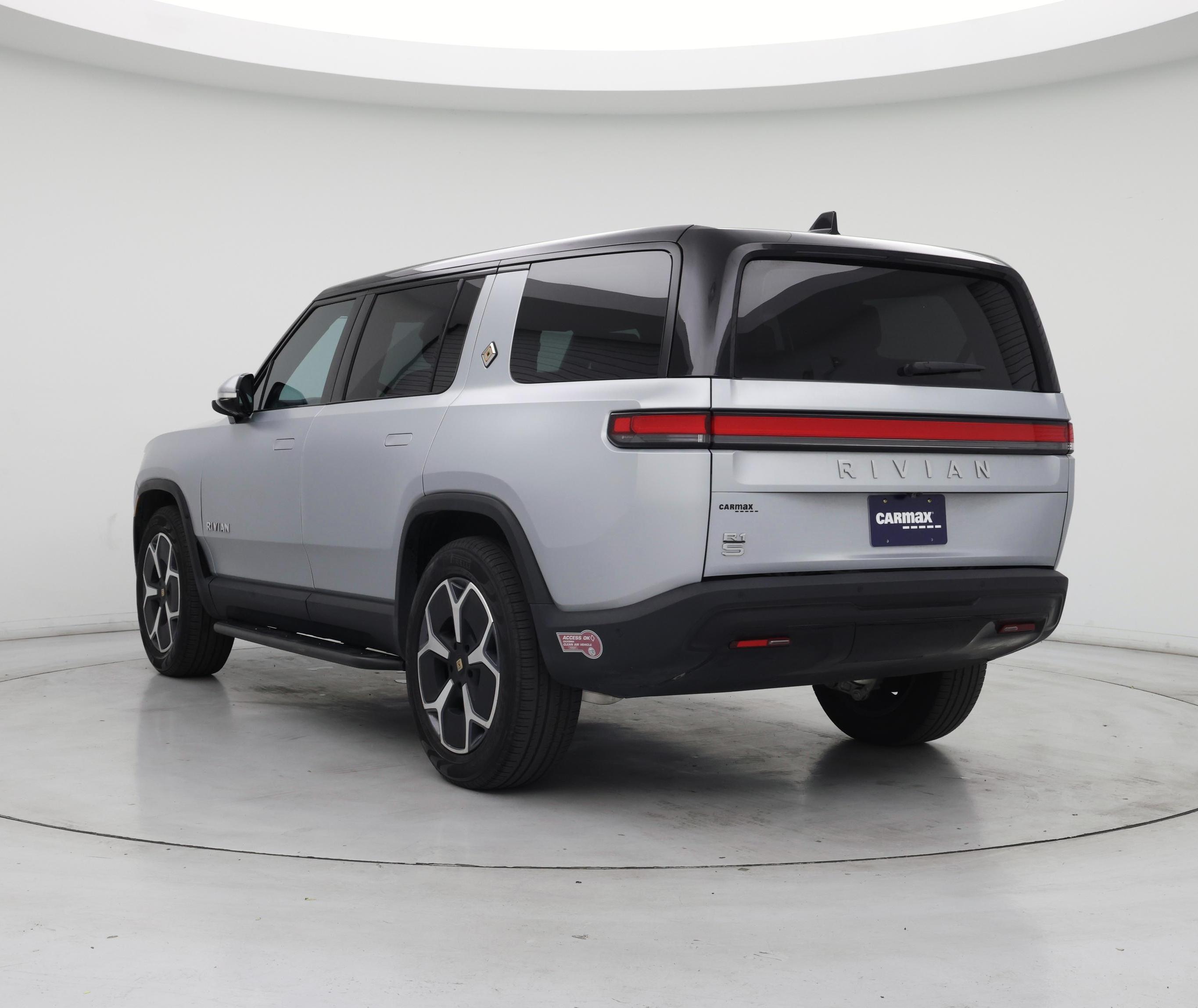 Thumbnail: 2024 Rivian R1S - 2
