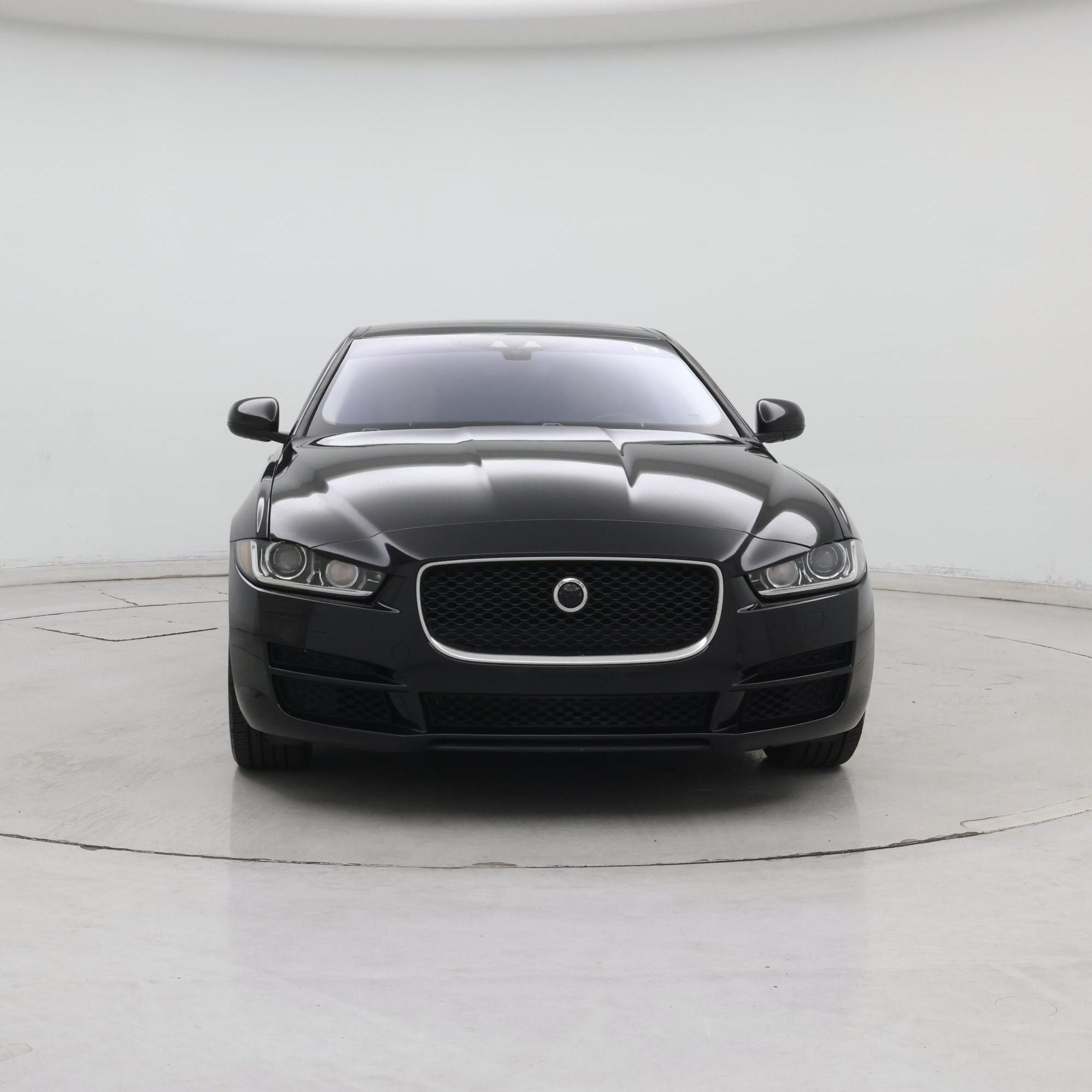 Thumbnail: 2017 Jaguar XE - 5