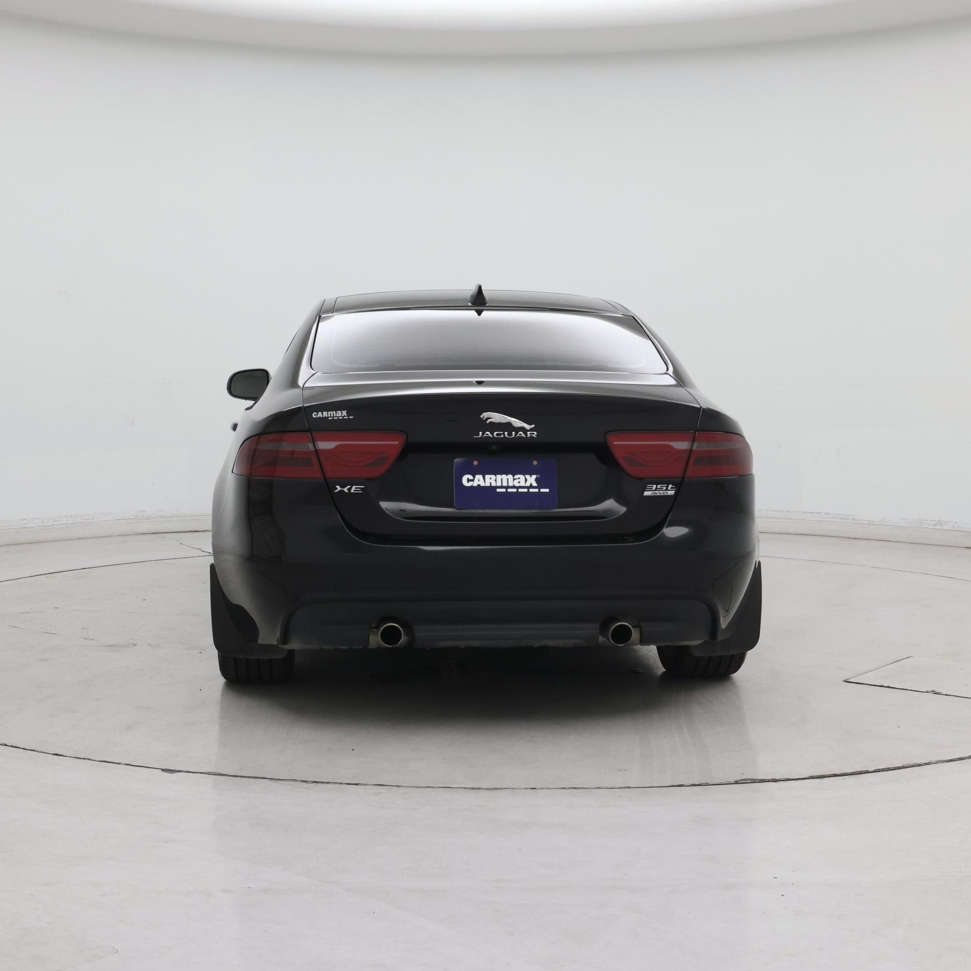 Thumbnail: 2017 Jaguar XE - 6