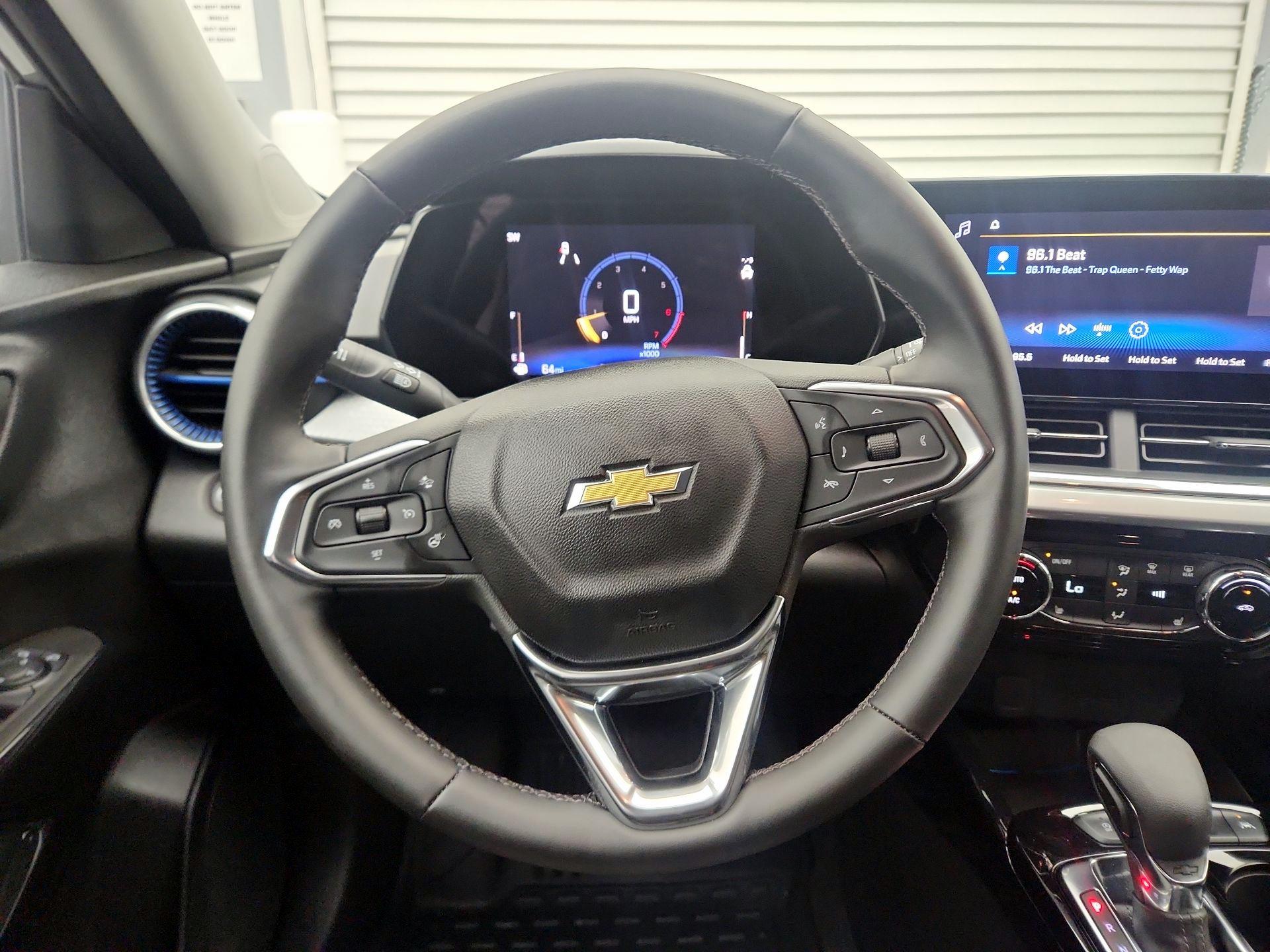 Thumbnail: 2025 Chevrolet Trax - 10
