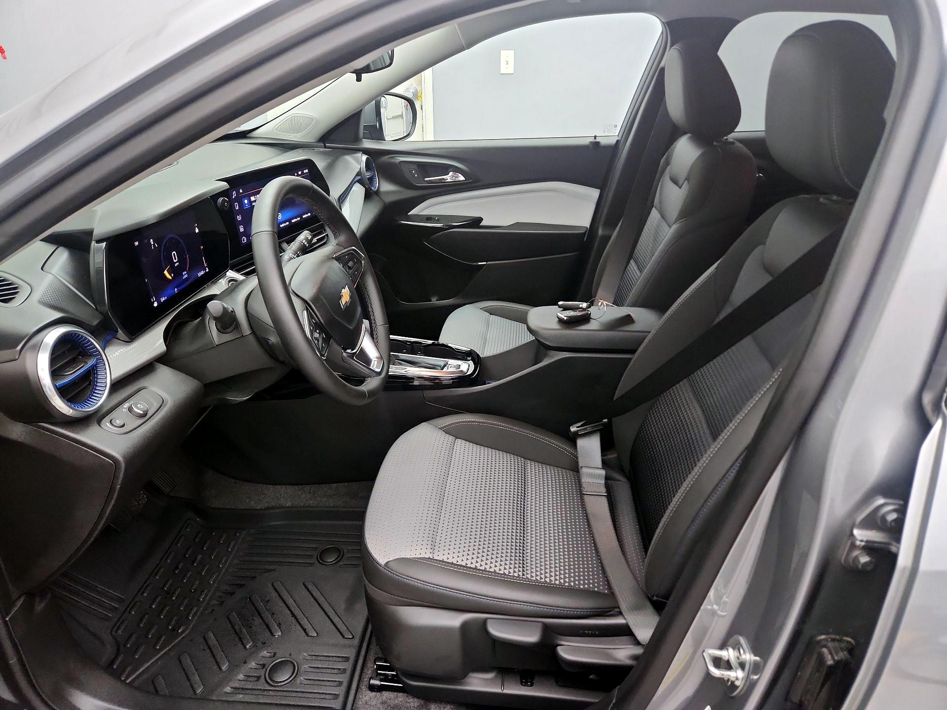 Thumbnail: 2025 Chevrolet Trax - 11