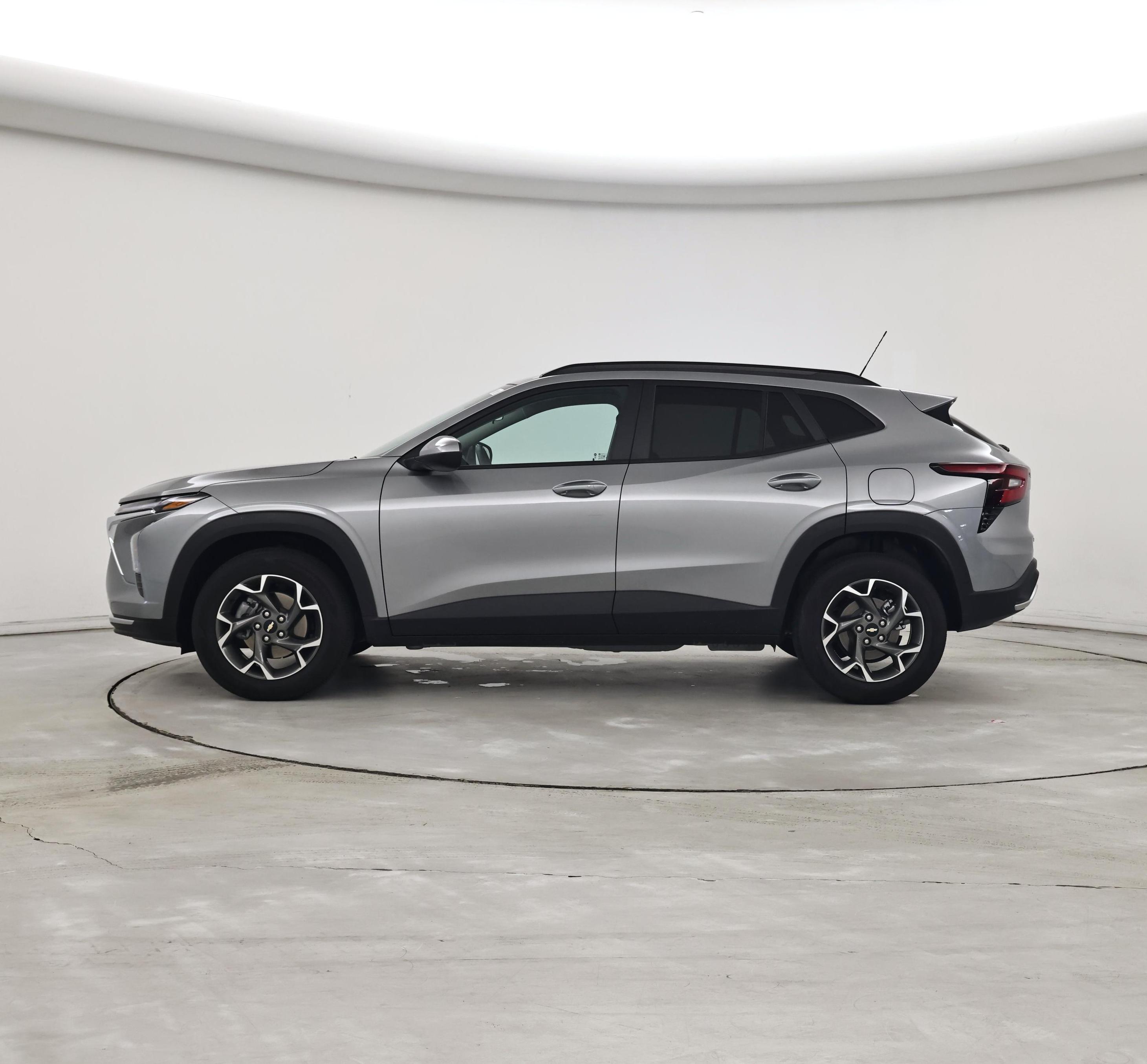 Thumbnail: 2025 Chevrolet Trax - 3