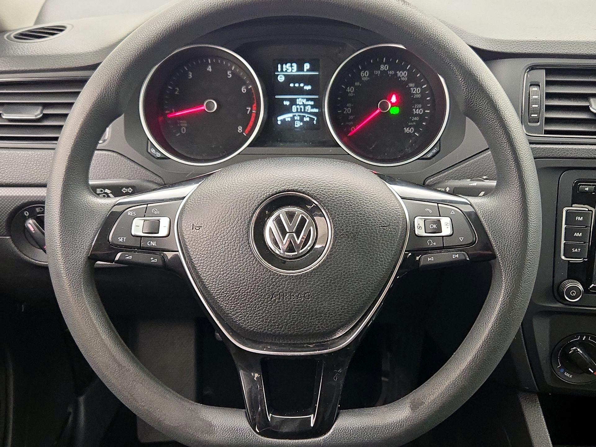 Thumbnail: 2015 Volkswagen Jetta - 10