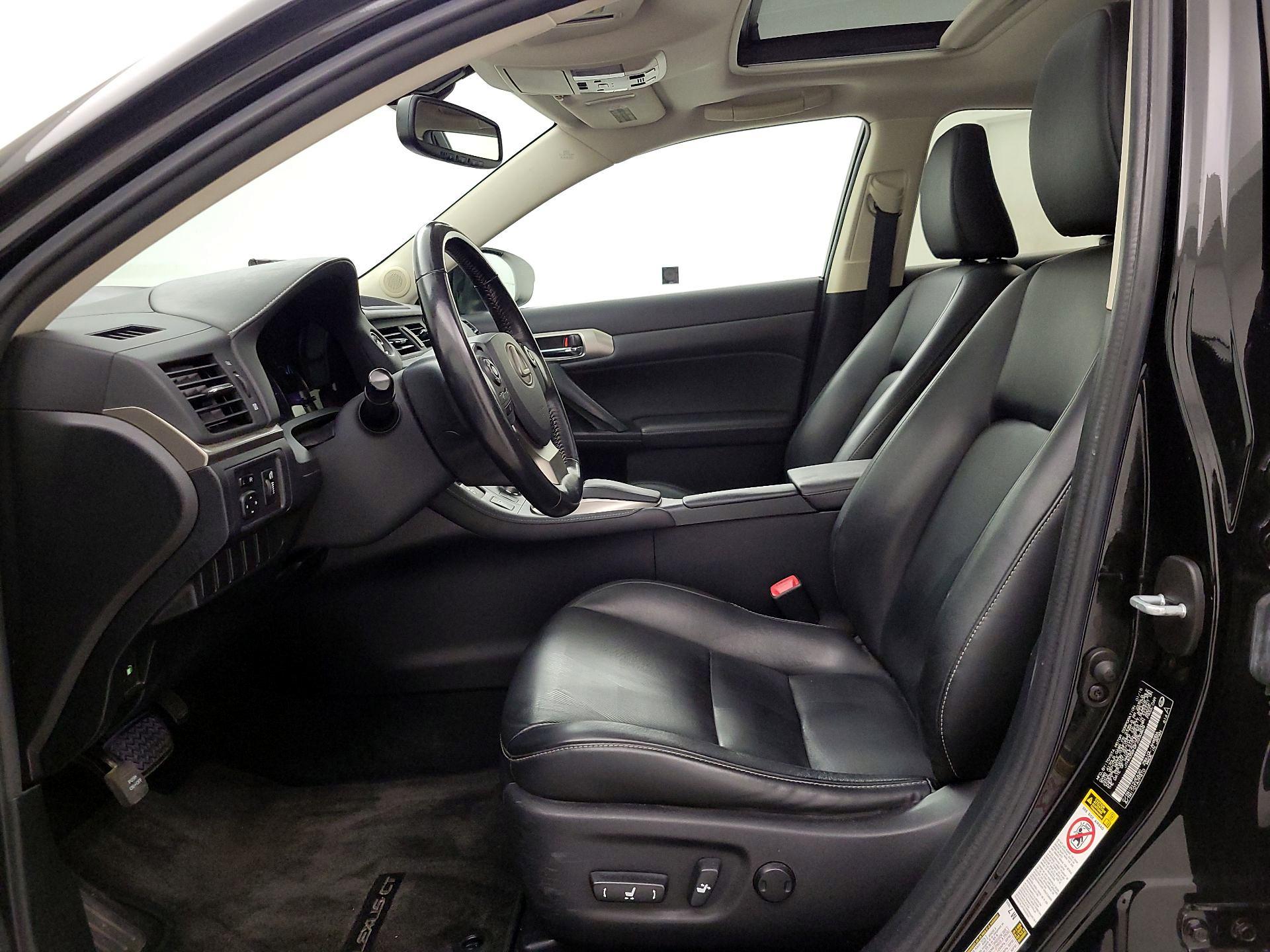 Thumbnail: 2015 Lexus CT - 11