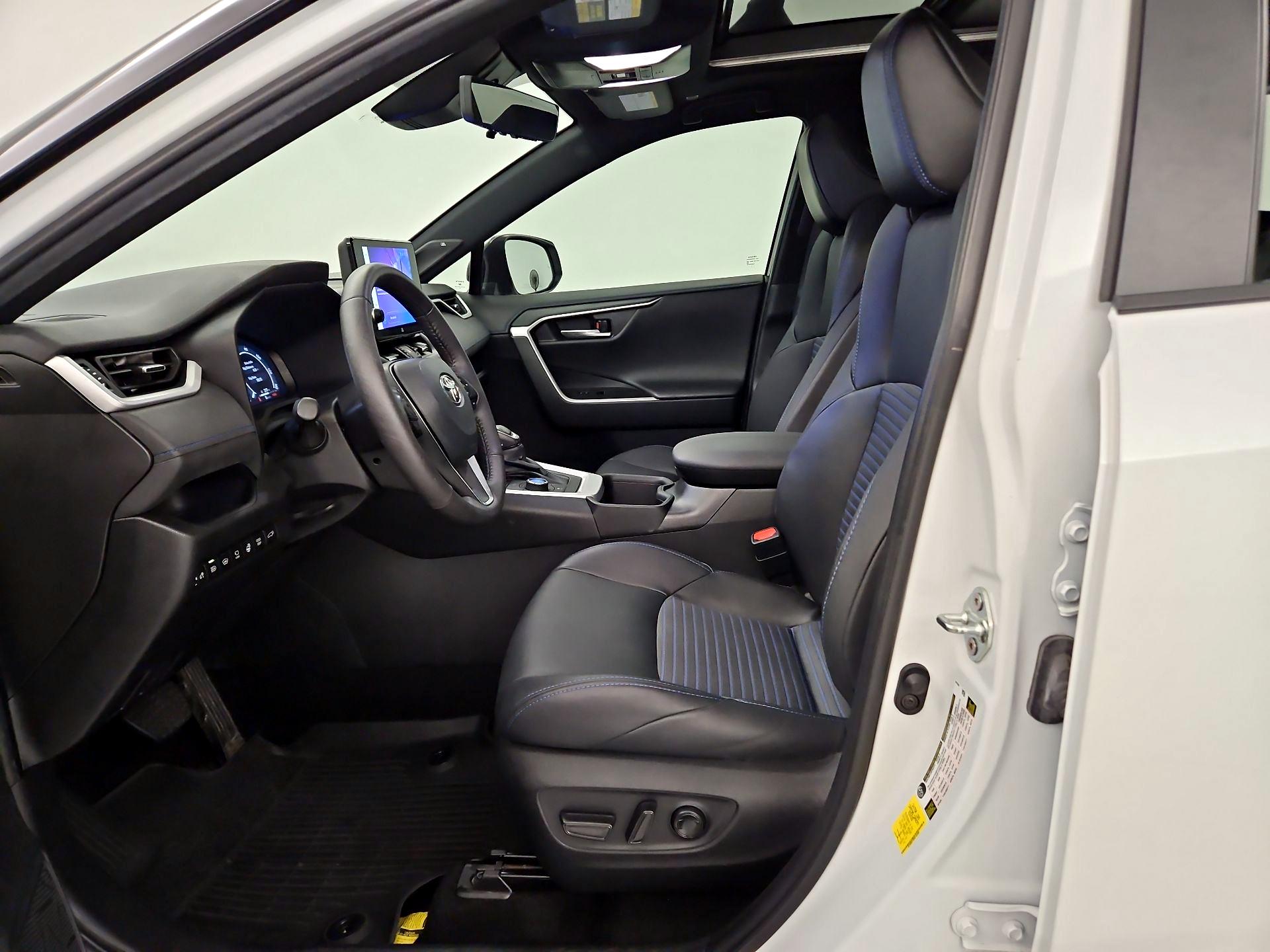 Thumbnail: 2024 Toyota RAV4 - 9