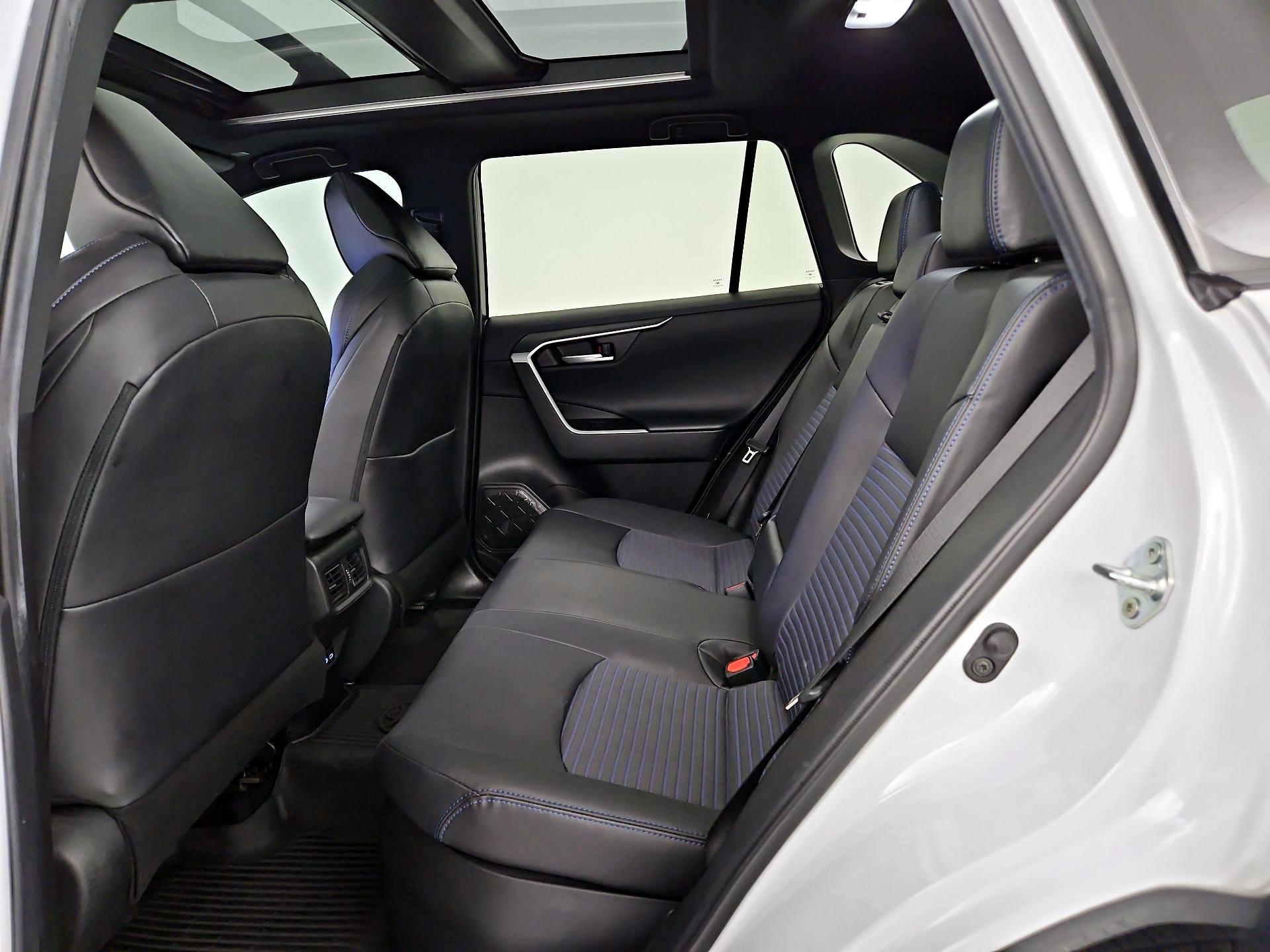 Thumbnail: 2024 Toyota RAV4 - 18