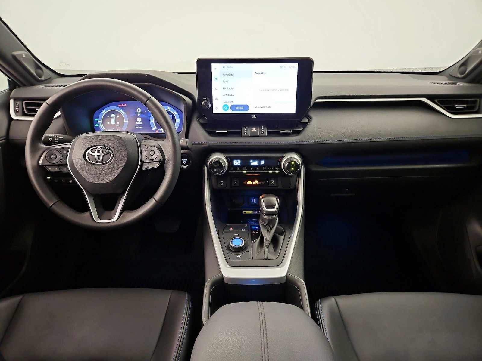 2024 Toyota RAV4 XSE - Photo 8