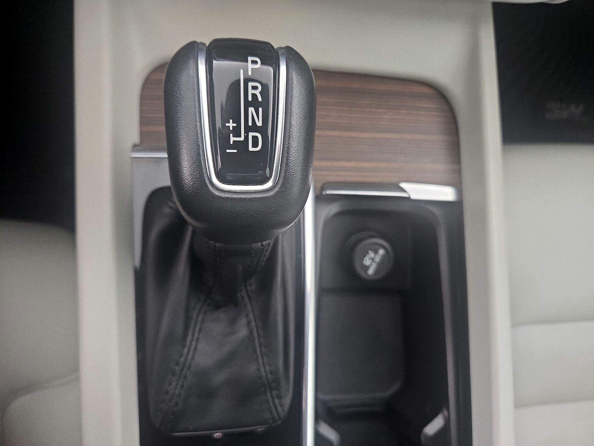 Thumbnail: 2021 Volvo XC60 - 15
