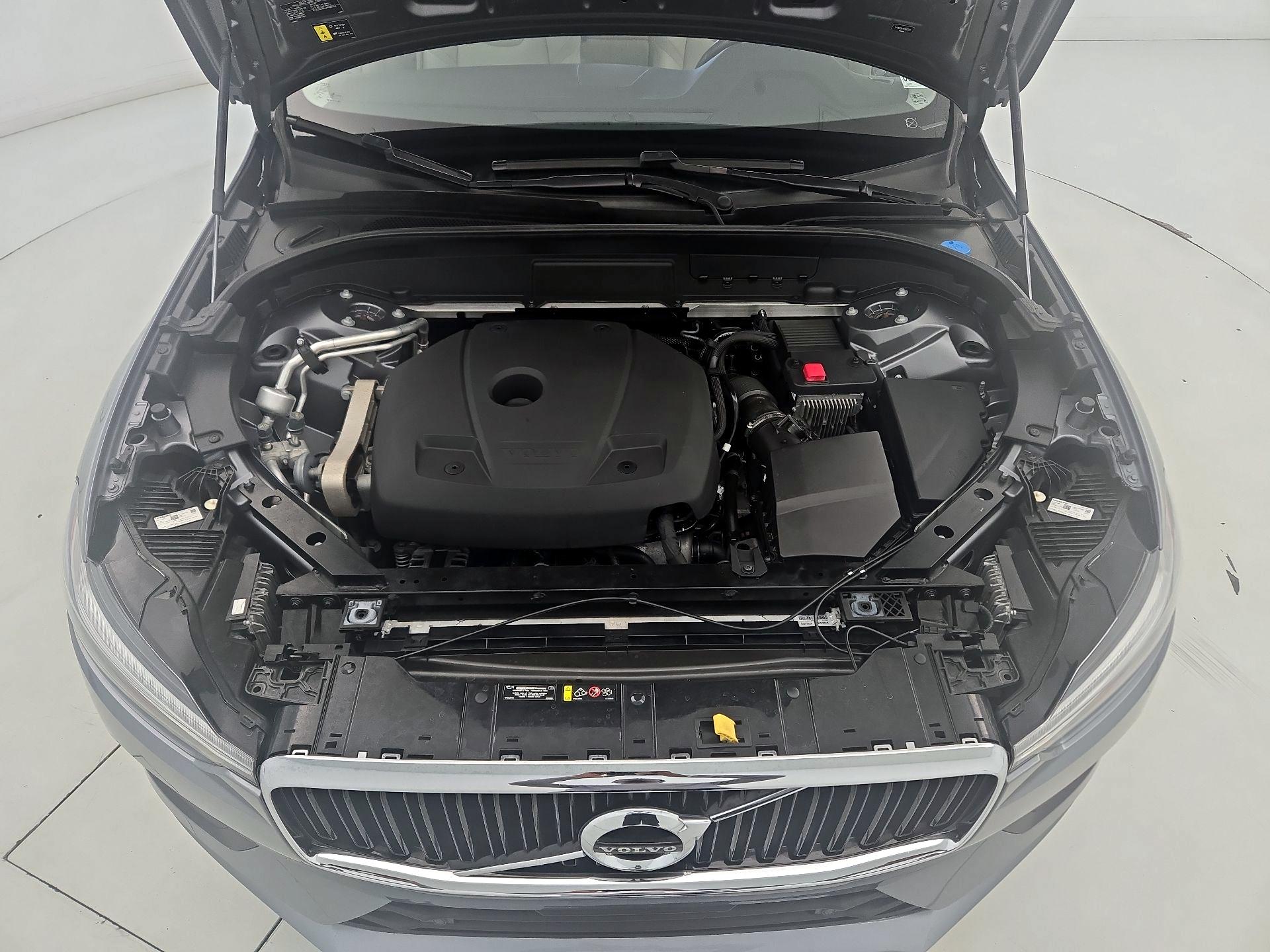Thumbnail: 2021 Volvo XC60 - 20