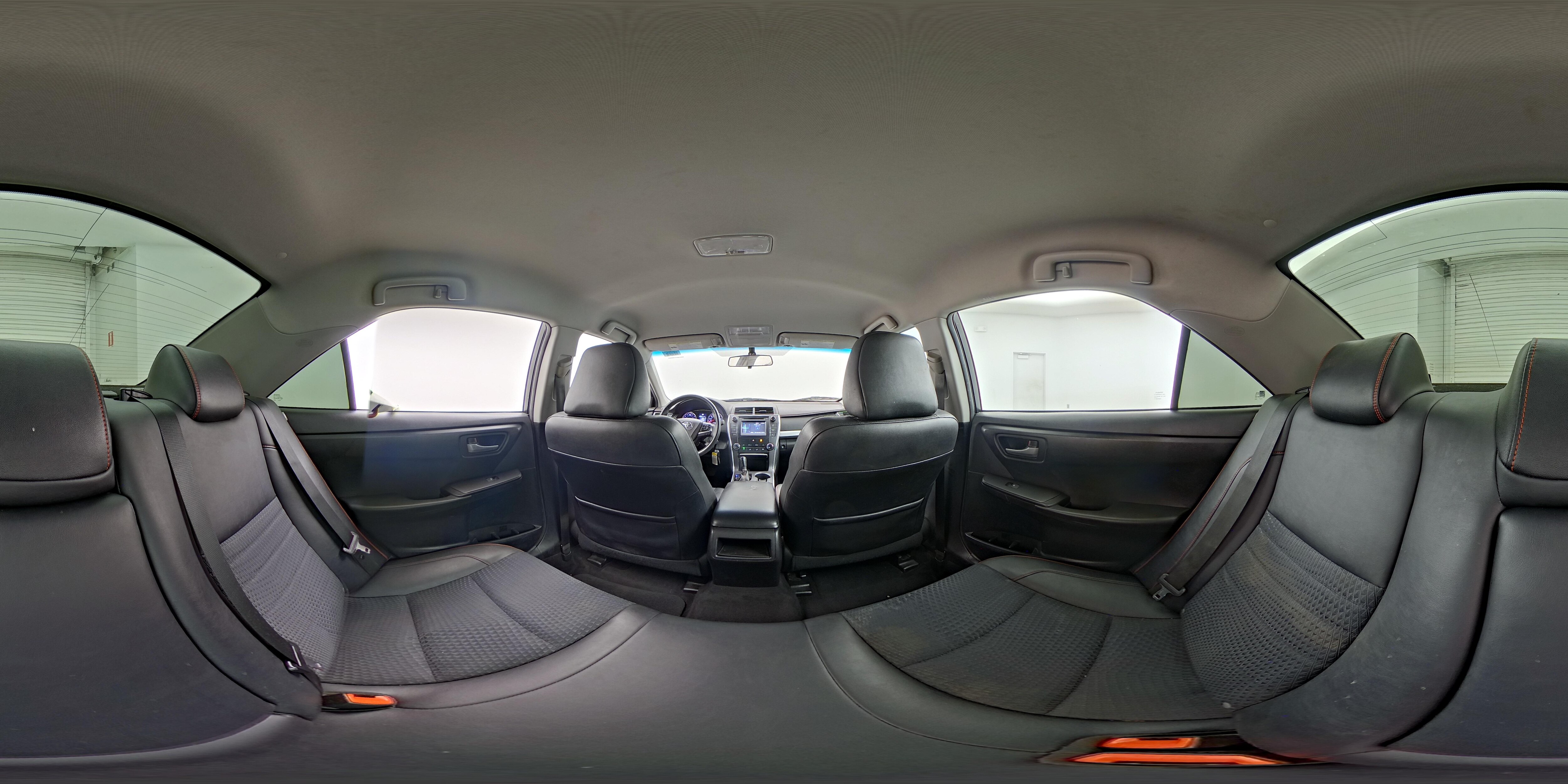 2015 Toyota Camry SE - Photo 25