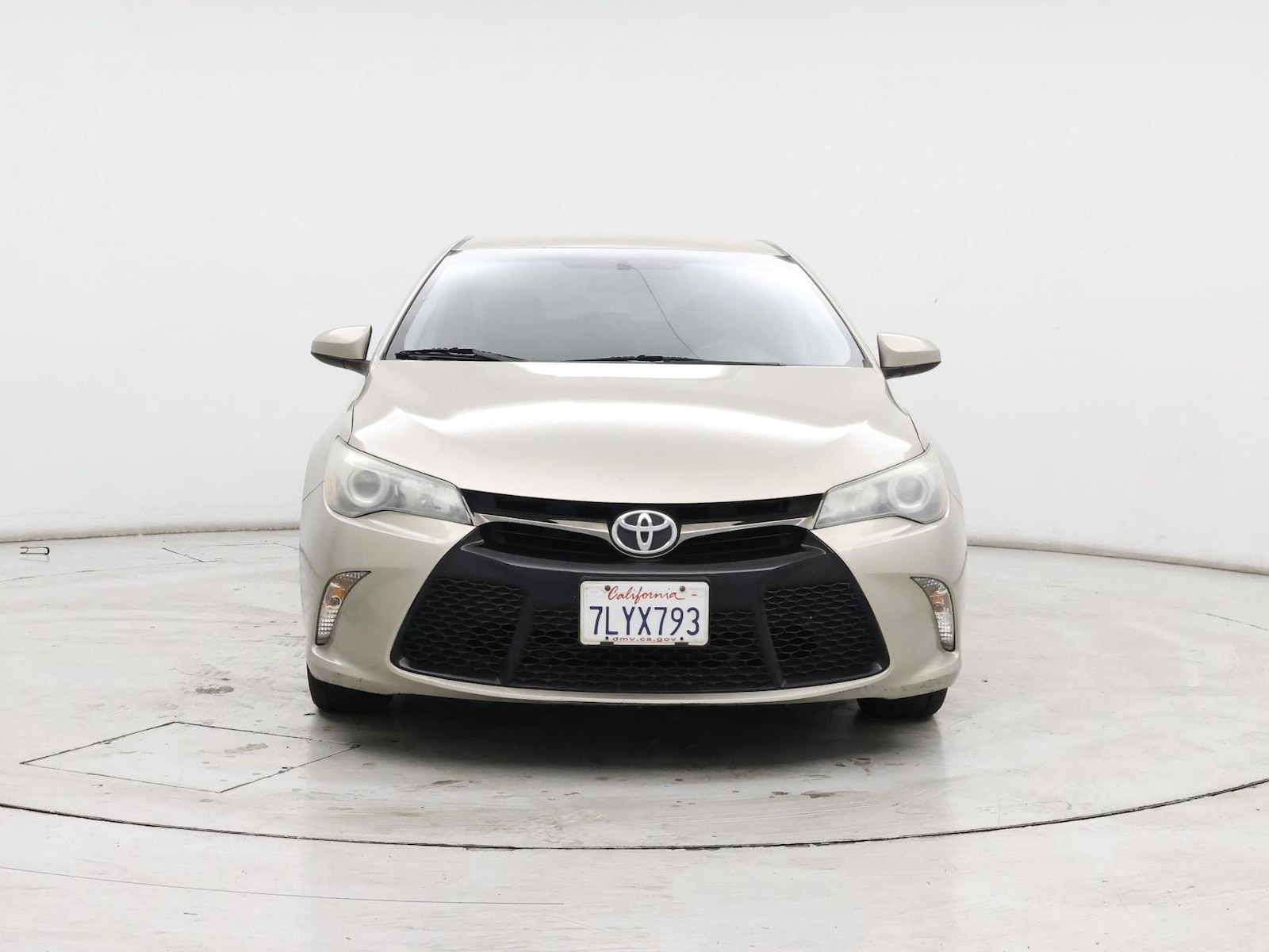 2015 Toyota Camry SE - Photo 6