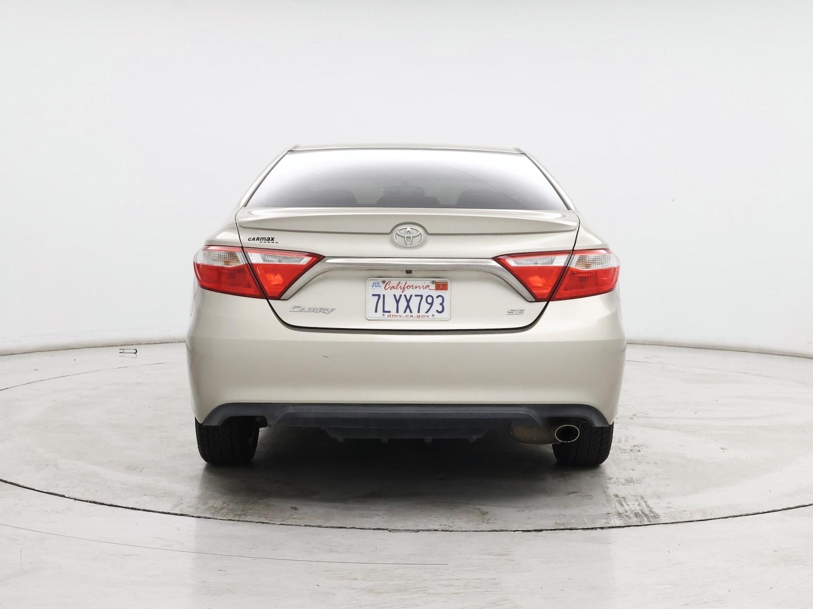 2015 Toyota Camry SE - Photo 7