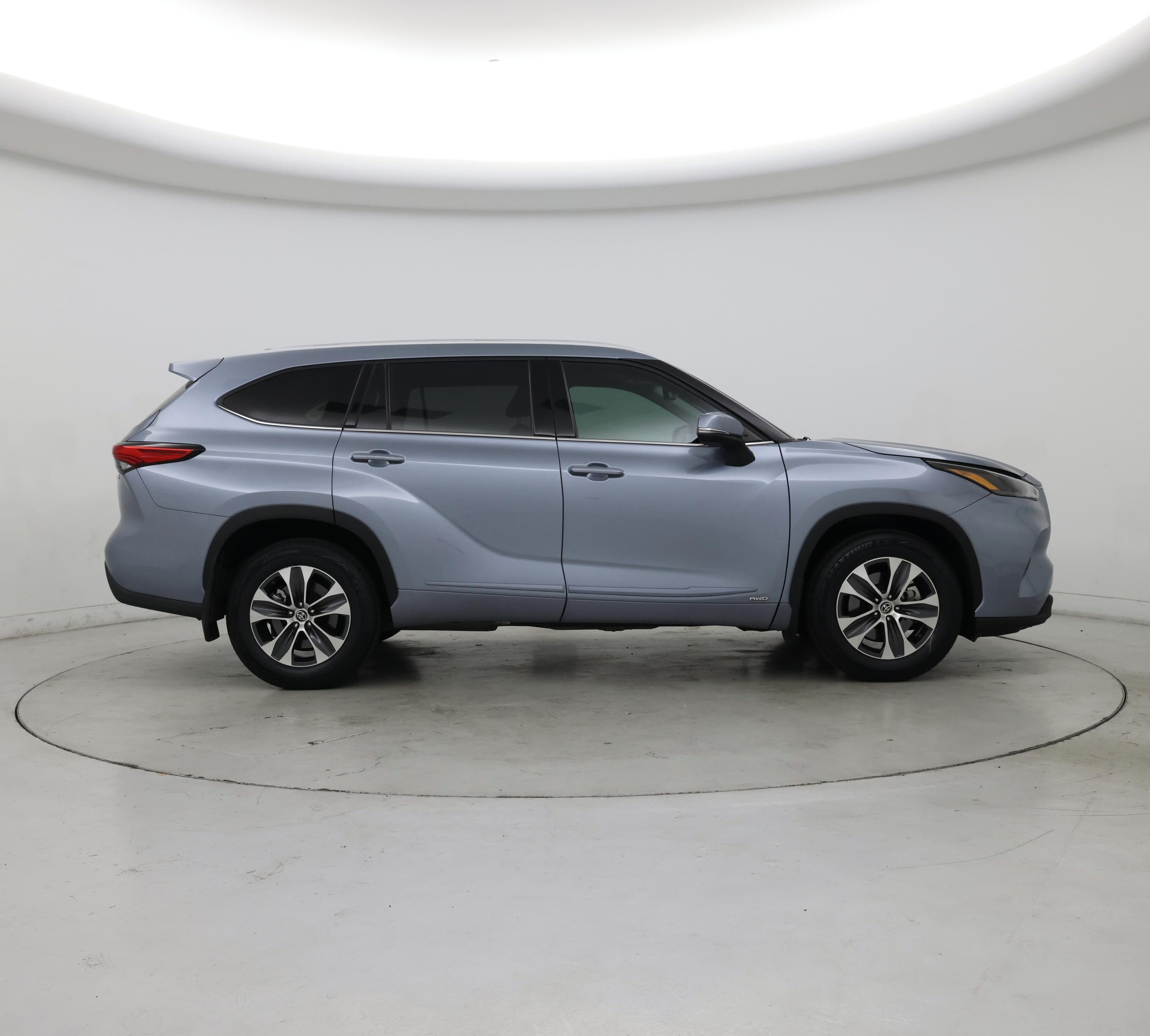Thumbnail: 2022 Toyota Highlander - 7