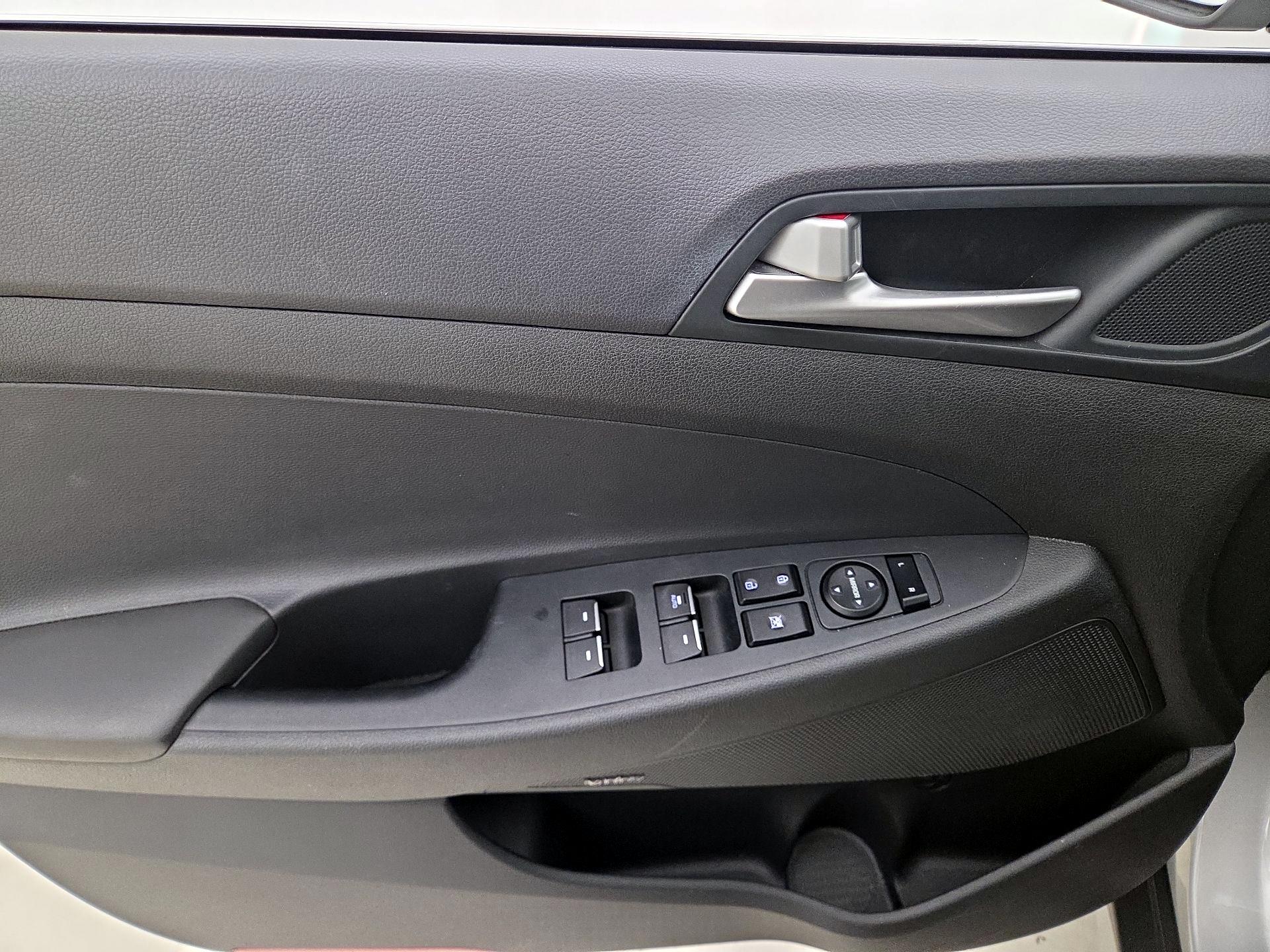 Thumbnail: 2021 Hyundai Tucson - 12