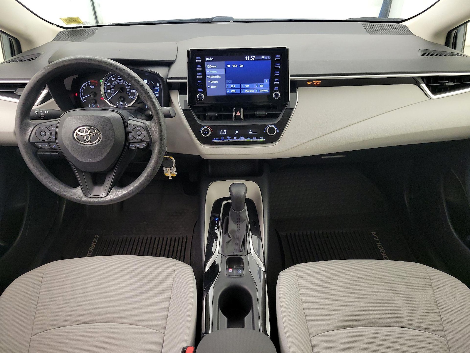 2020 Toyota Corolla LE - Photo 10