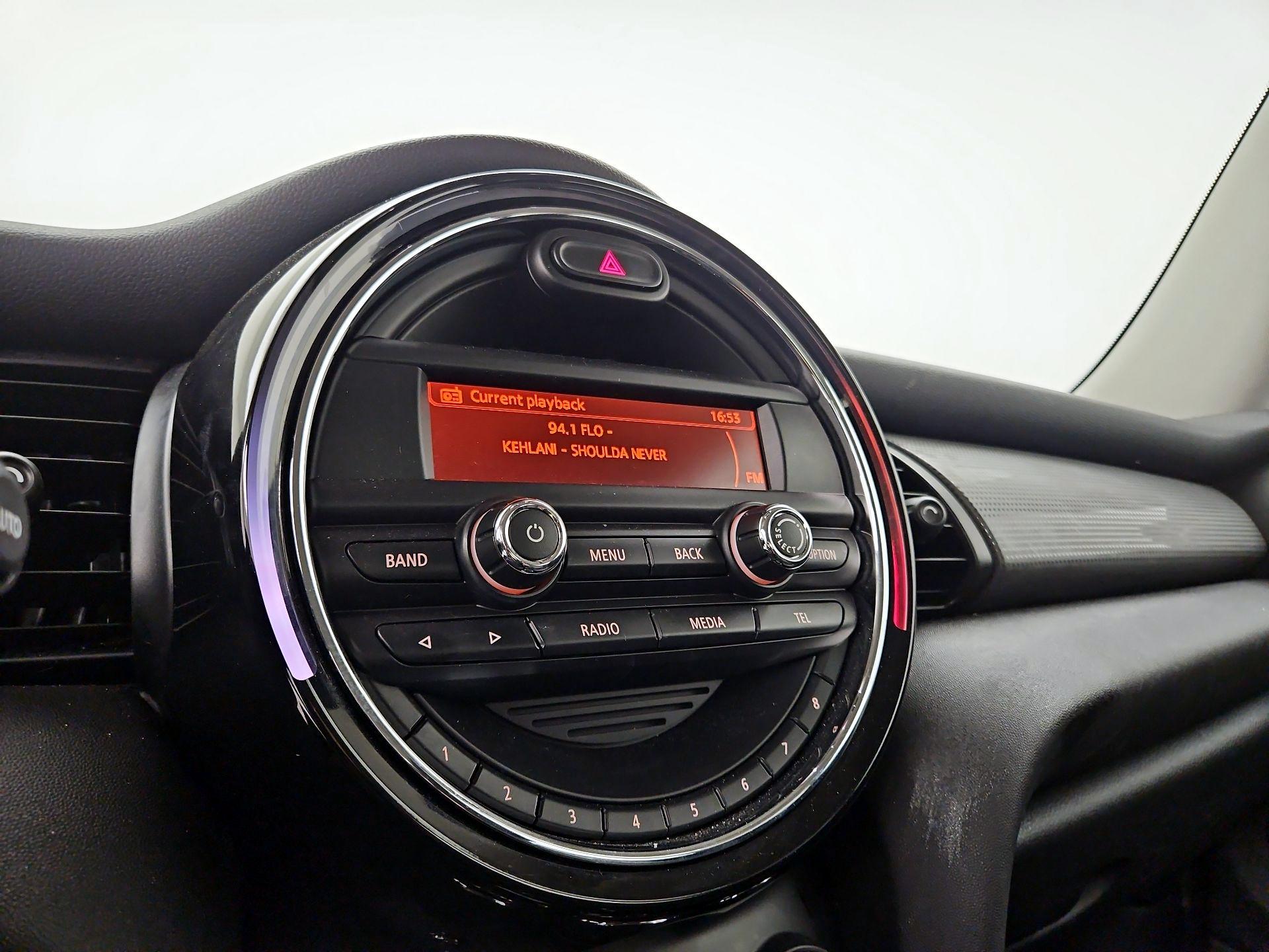 Thumbnail: 2015 MINI Cooper Hardtop - 13