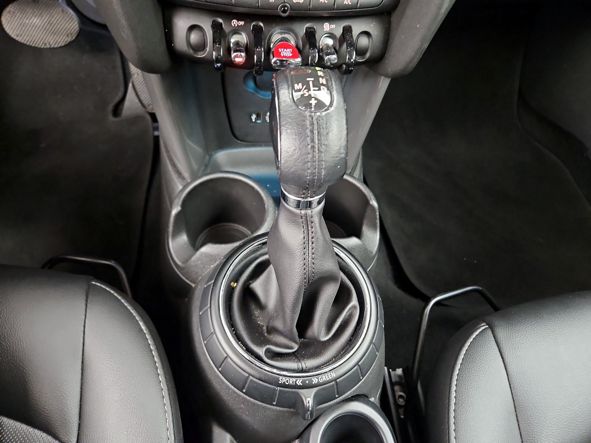 Thumbnail: 2015 MINI Cooper Hardtop - 15
