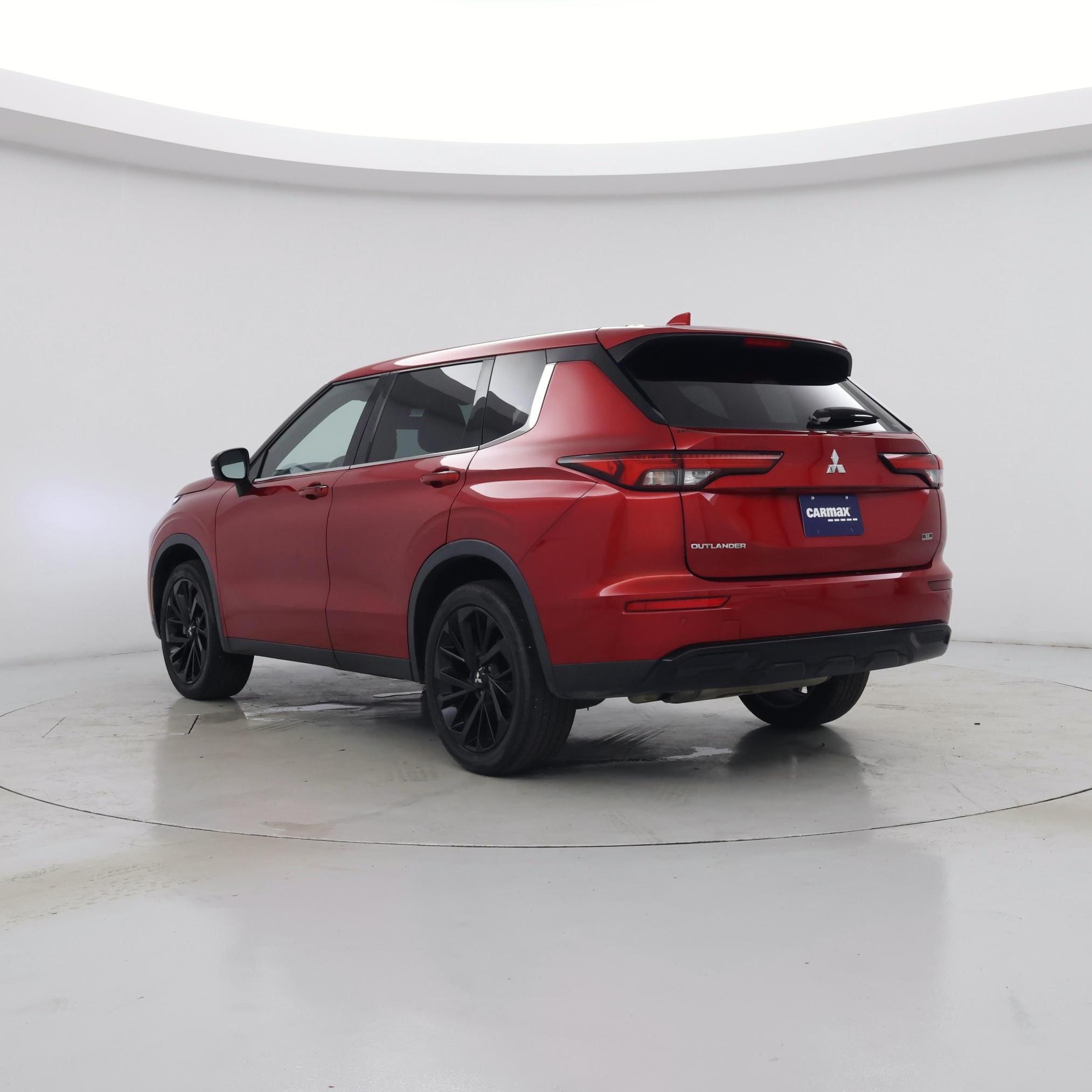 Thumbnail: 2023 Mitsubishi Outlander - 2