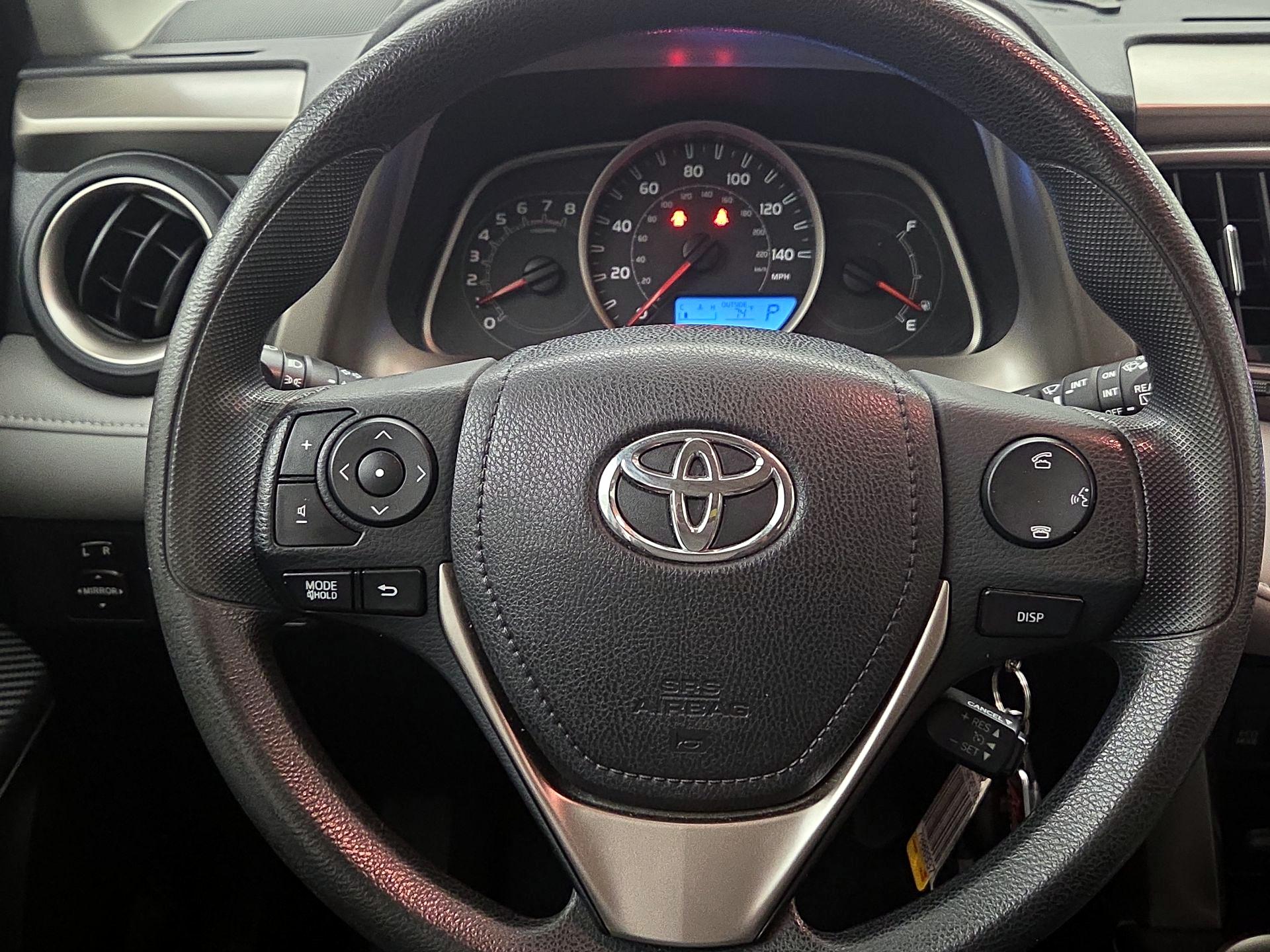 Thumbnail: 2014 Toyota RAV4 - 10