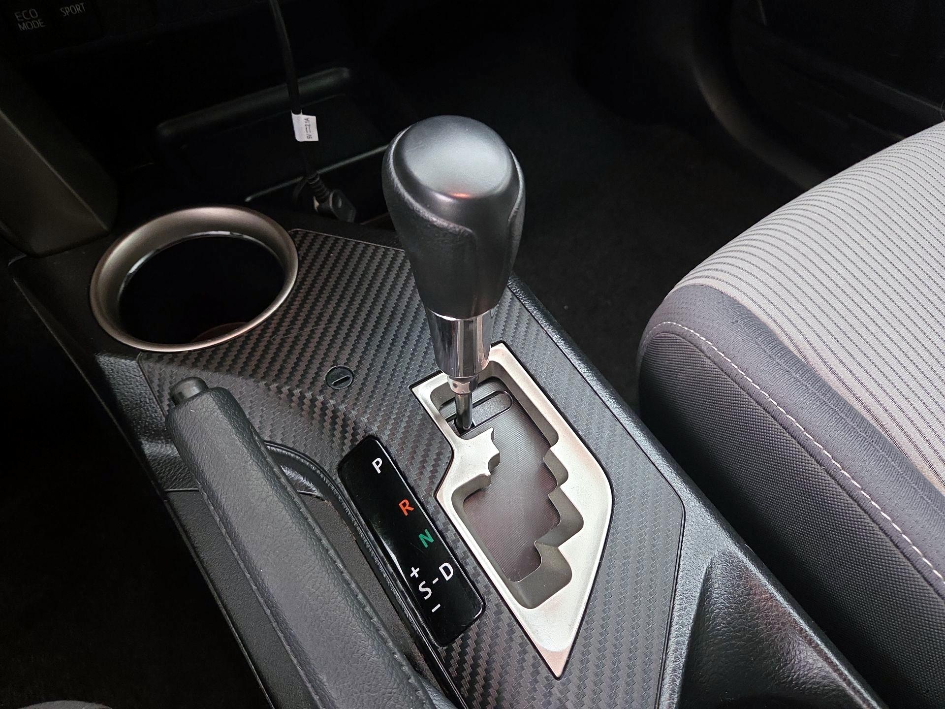 Thumbnail: 2014 Toyota RAV4 - 15