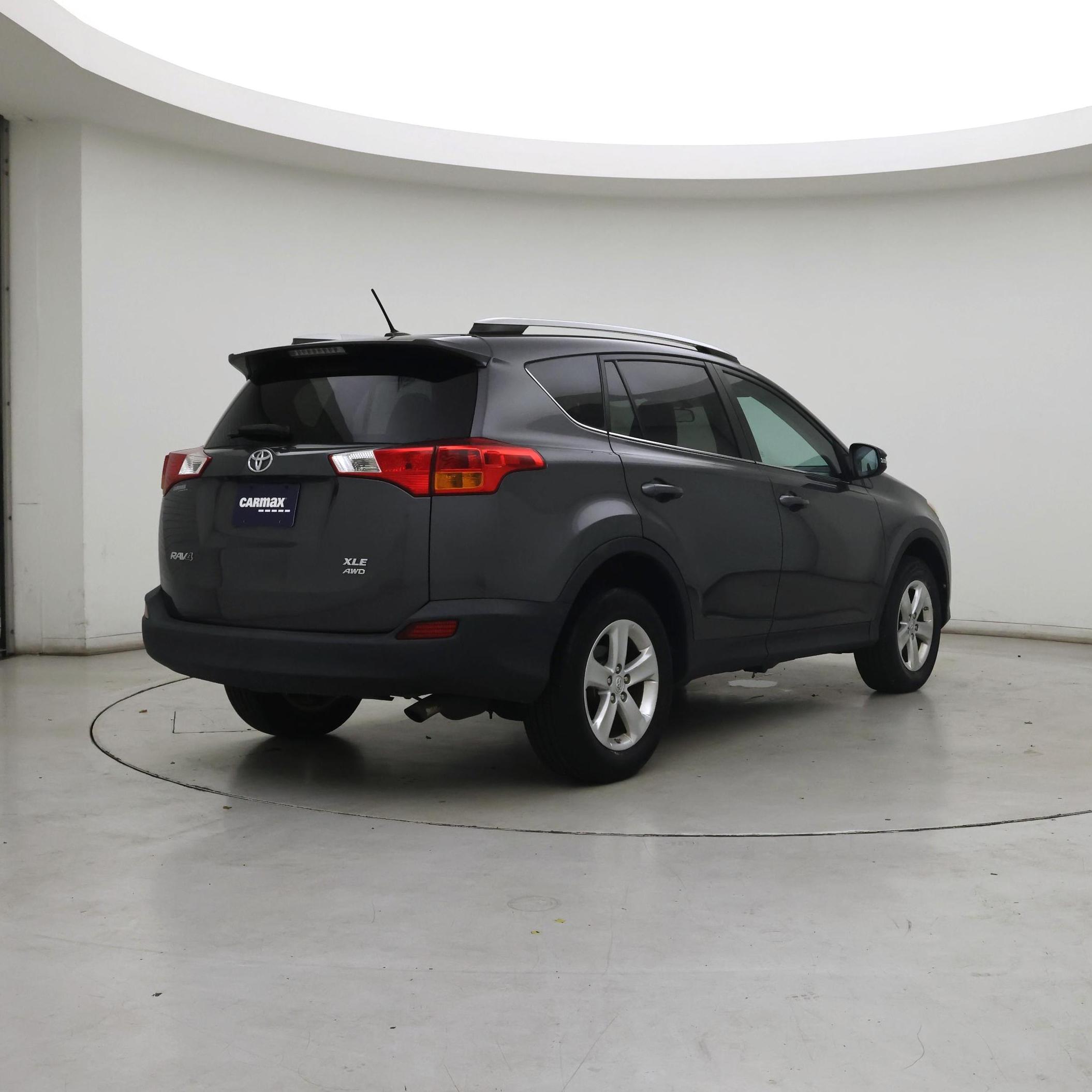 Thumbnail: 2014 Toyota RAV4 - 8