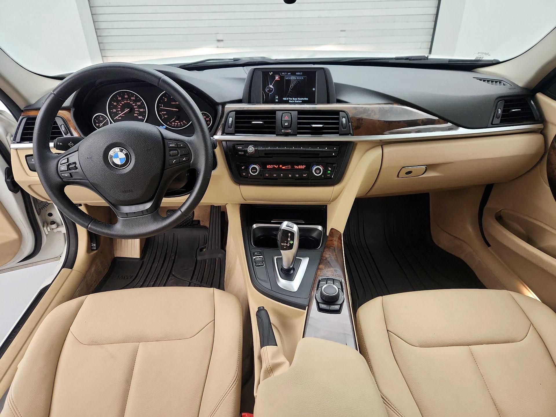 Thumbnail: 2015 BMW 3 Series - 9